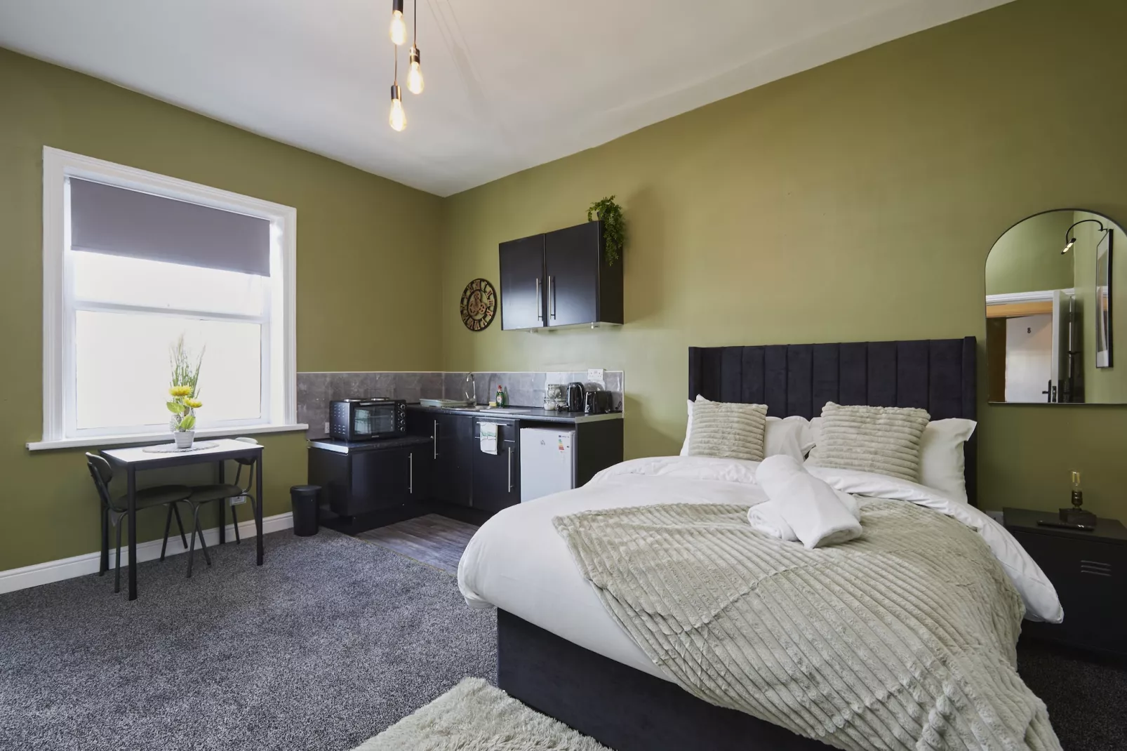 BV Aparthotel Huddersfield Ideal for Business & Leisure Stays-Slaapkamer