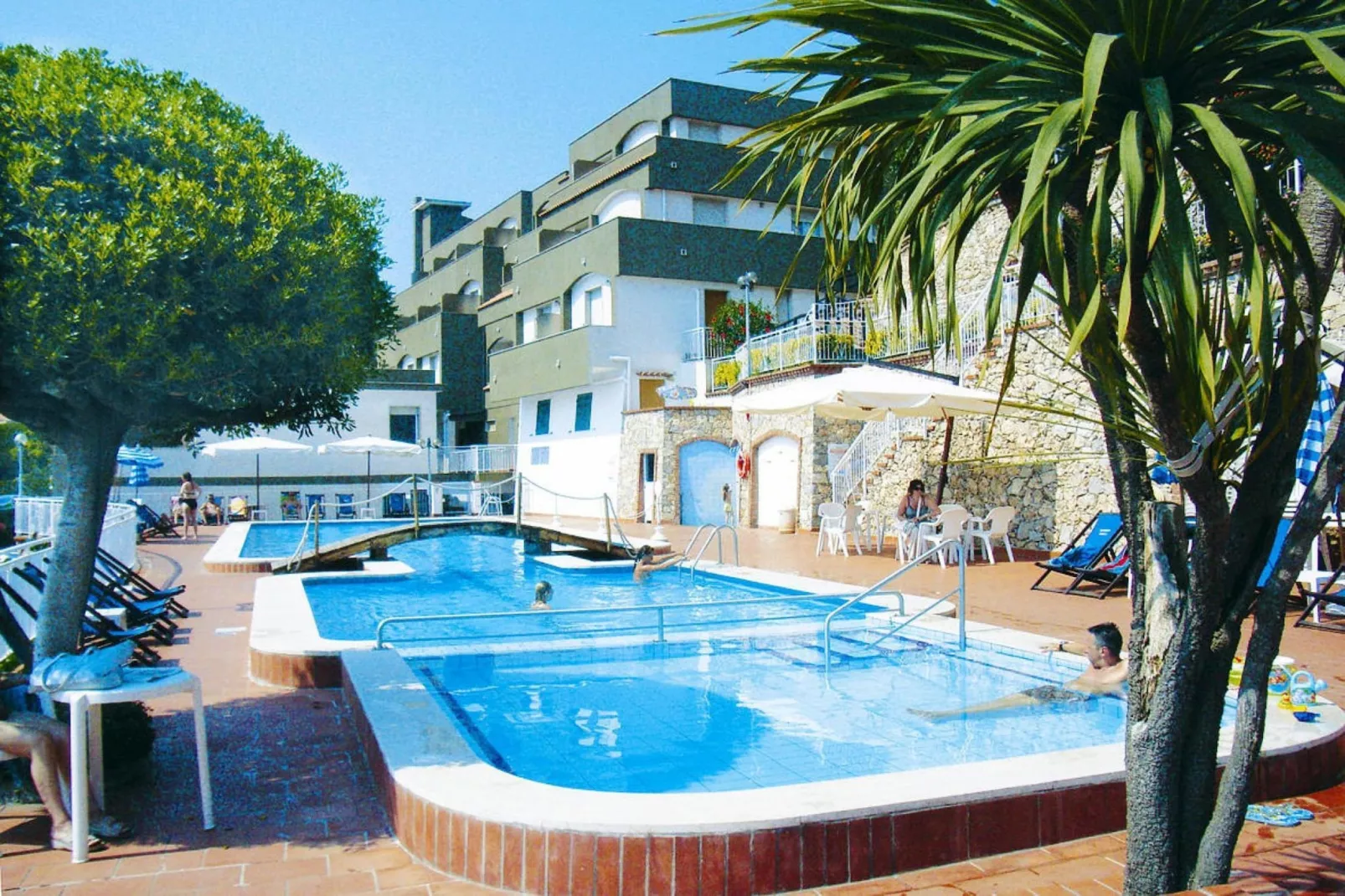 Residence Sant'Anna Pietra Ligure - TR1 - C8 CL Classic-Zwembad
