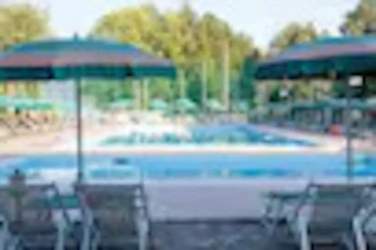 Residenza Alberghiera Italia in Luni - Trilocale R6/C6-Zwembad