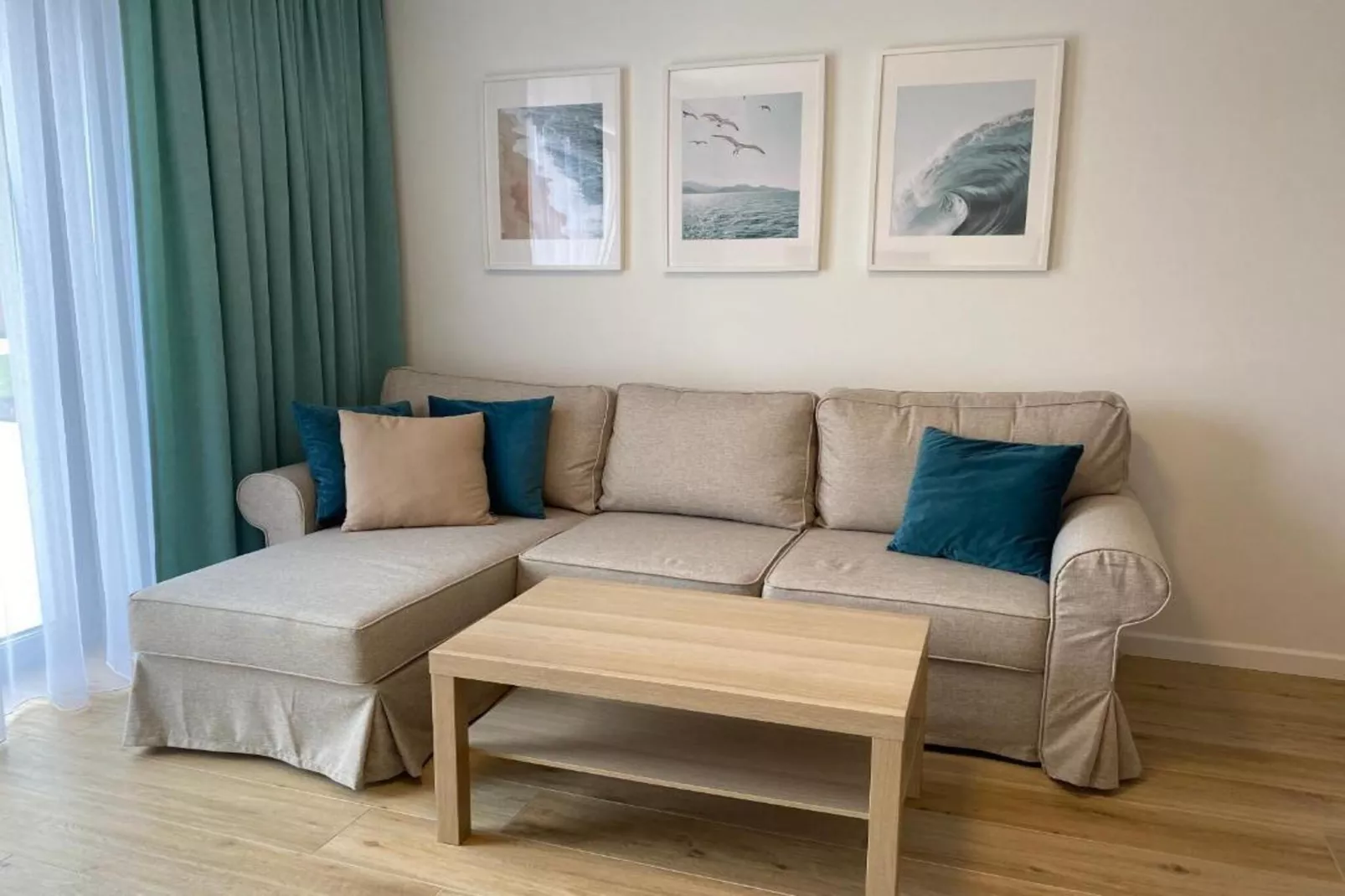 Apartament sobota-sobota dla max 6 osób Grzybowo-Woonkamer