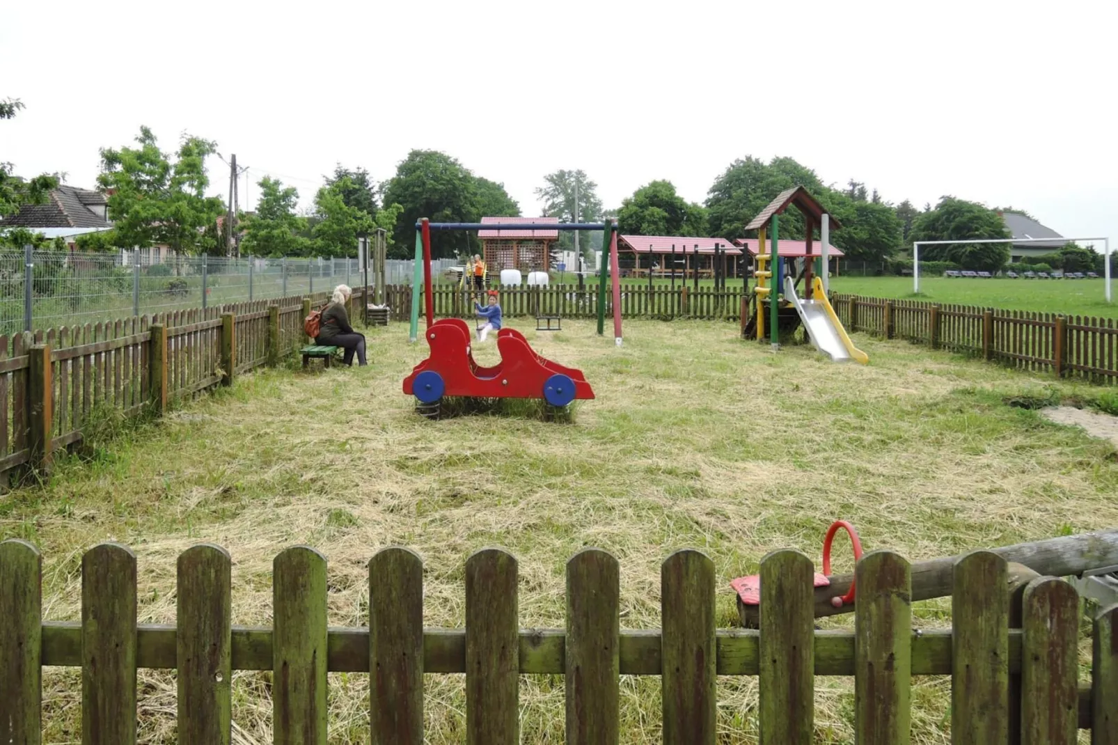 Bungalow Pod lipą Wrzosowo-Tuinen zomer