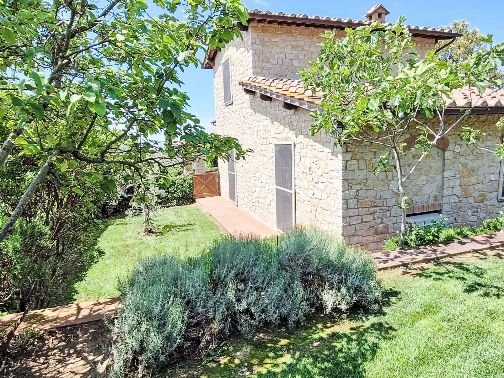 San Regolo-Buiten
