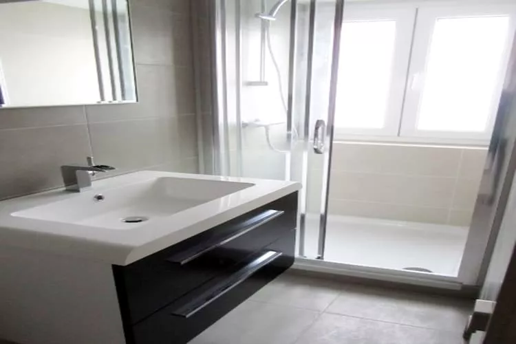 RINGLAAN 104 WONING-Badkamer