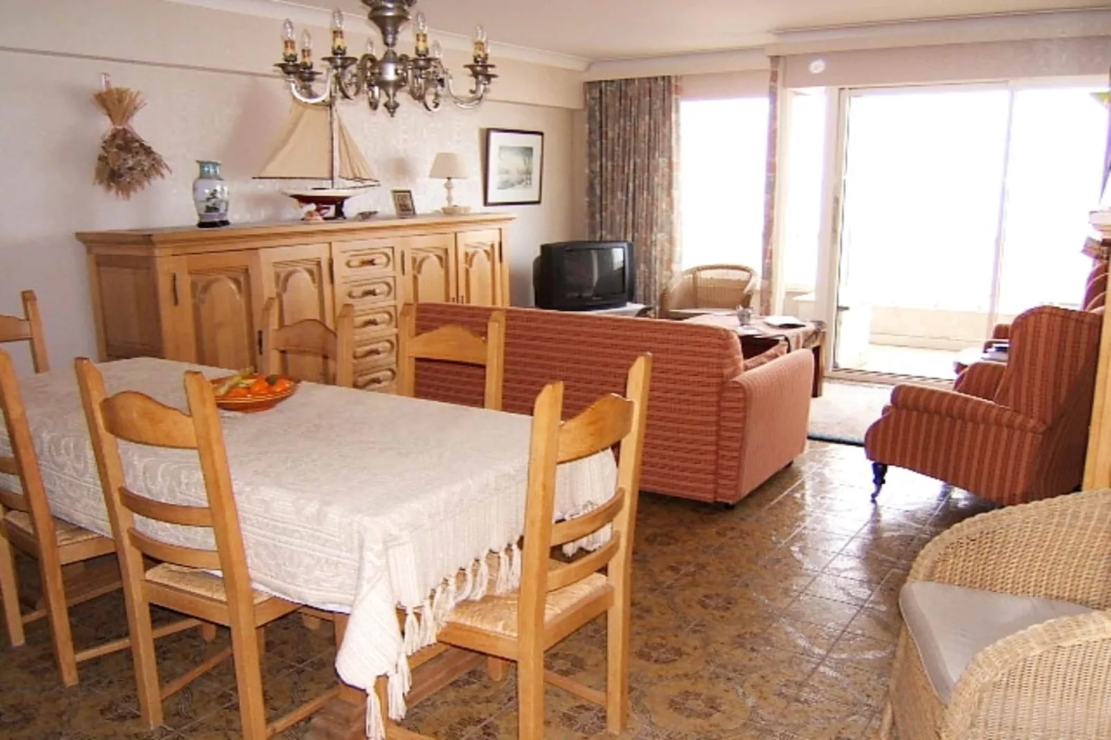 GOLD BEA 1L/ 0111-Eetkamer