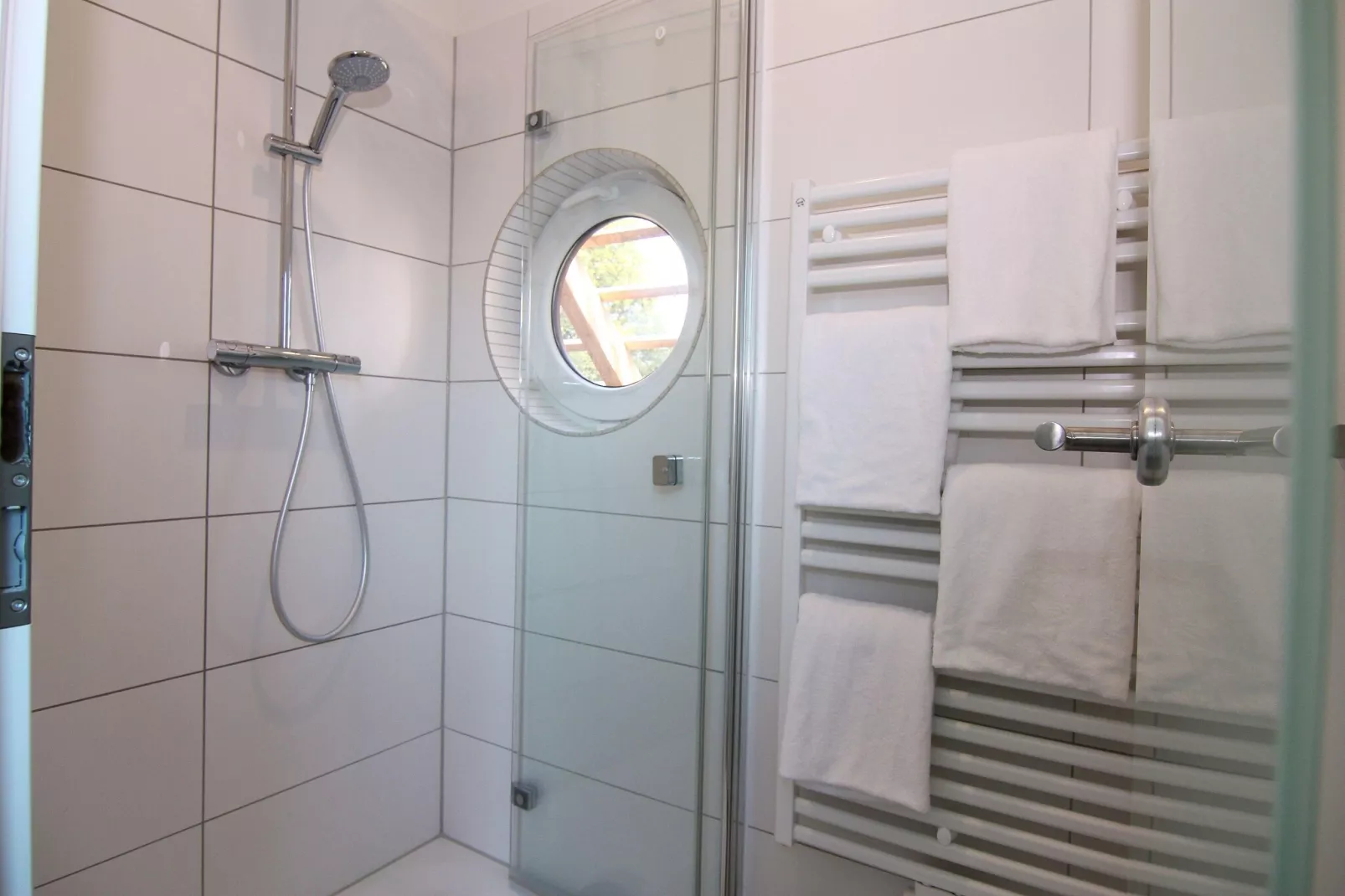 Josef Haus 2 rechts 80 qm 3 Pers-Badkamer