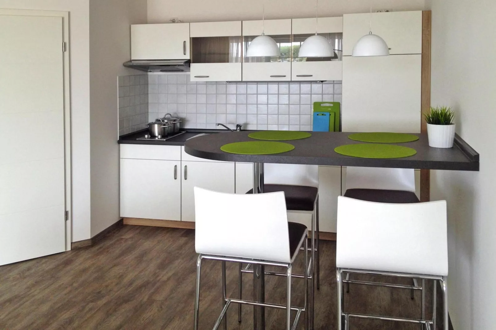Appartements am Heidensee / EG 65qm 2 Erw u 2 Kinder-Eetkamer