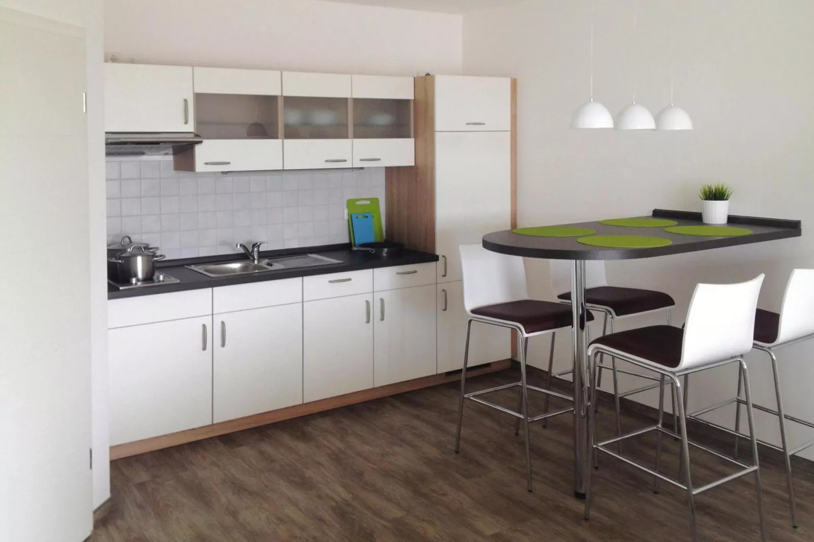 Appartements am Heidensee / EG 65qm 2 Erw u 2 Kinder-Keuken