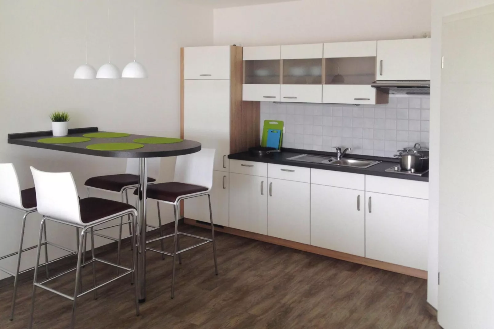 Appartements am Heidensee / EG 65qm 2 Erw u 2 Kinder-Keuken
