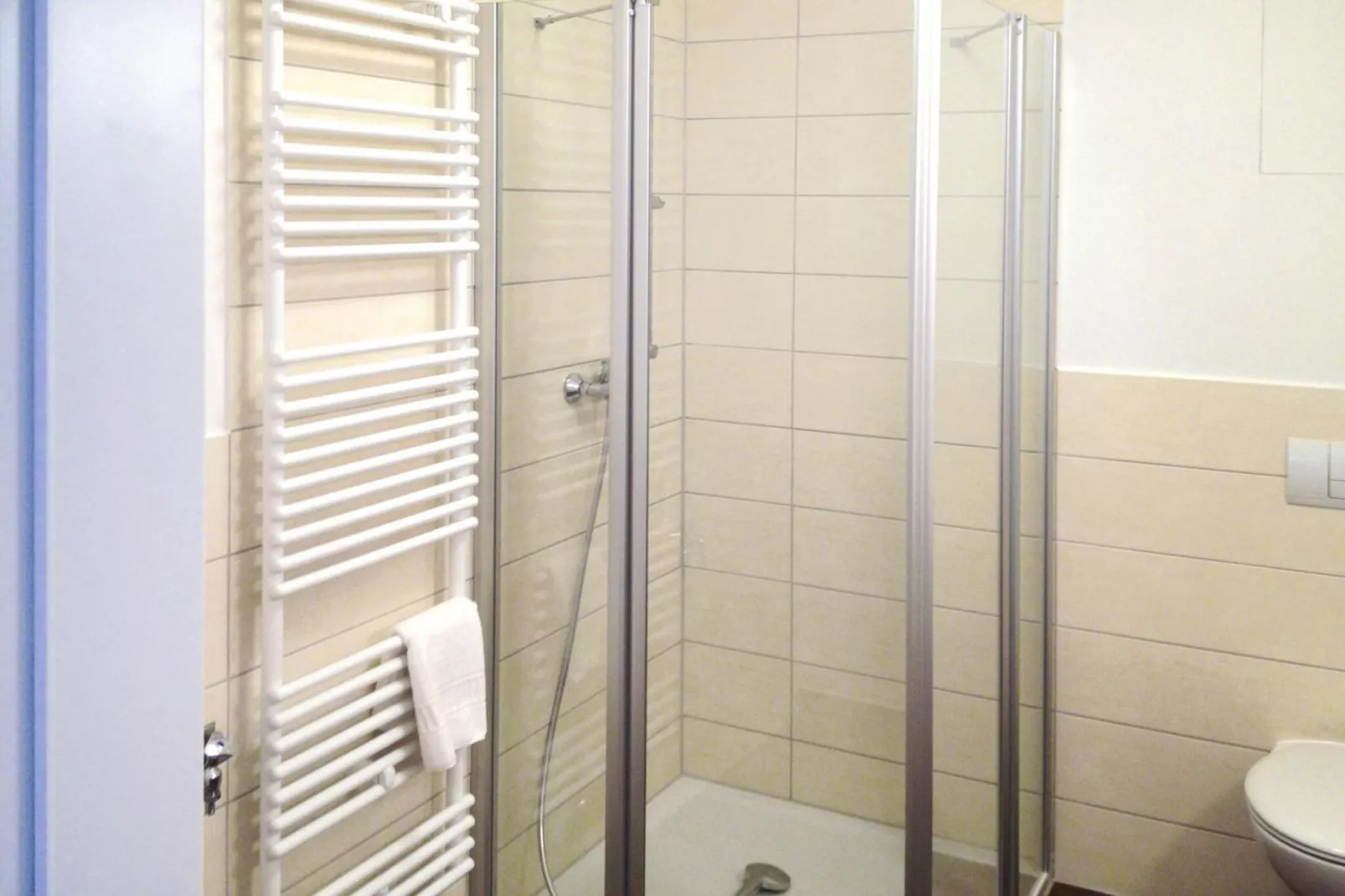 Appartements am Heidensee / EG 65qm 2 Erw u 2 Kinder-Badkamer