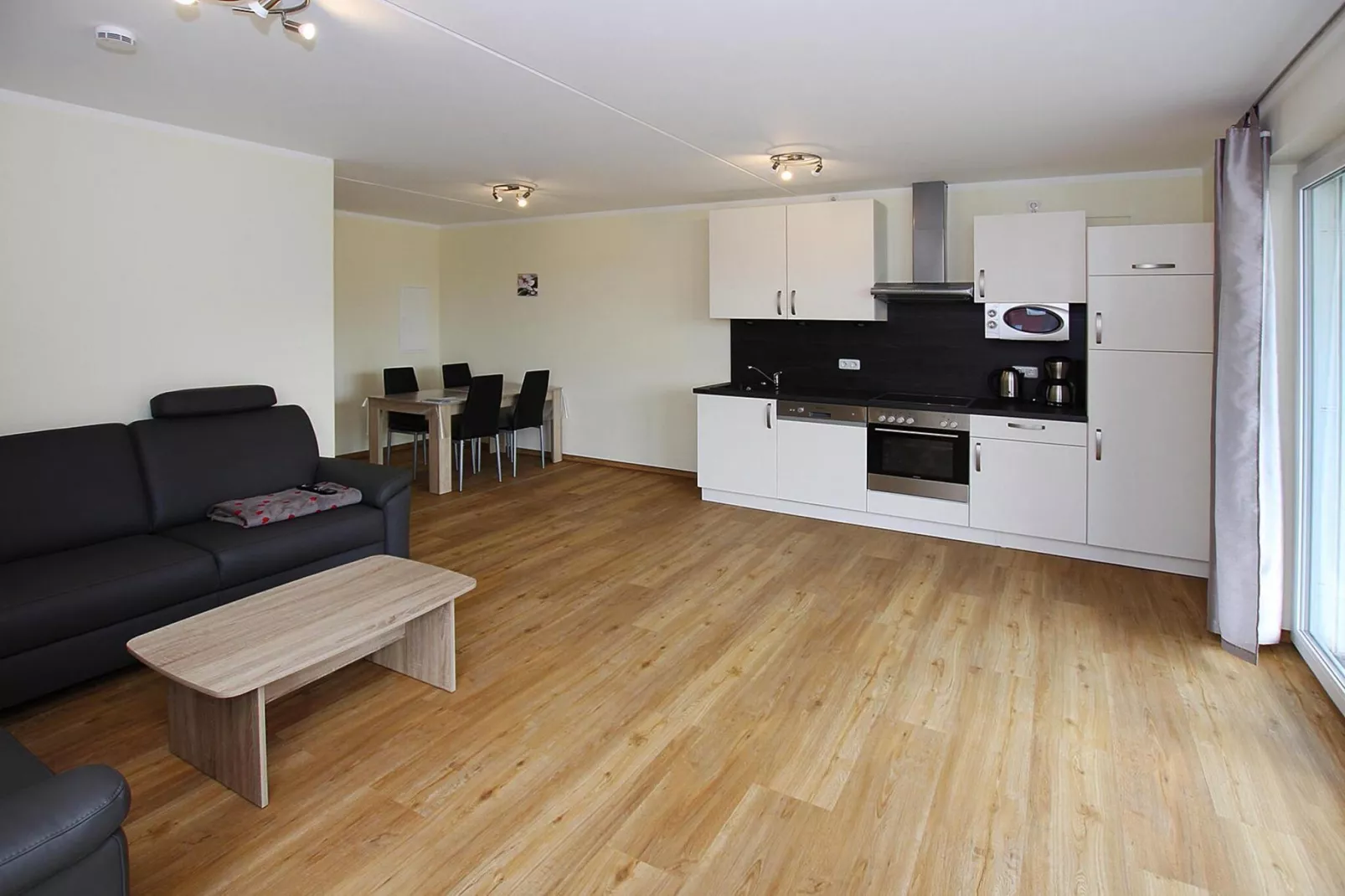 Apartment Hafenflair / Haus 5 EG-Wohnung 17 3 Personen-Keuken