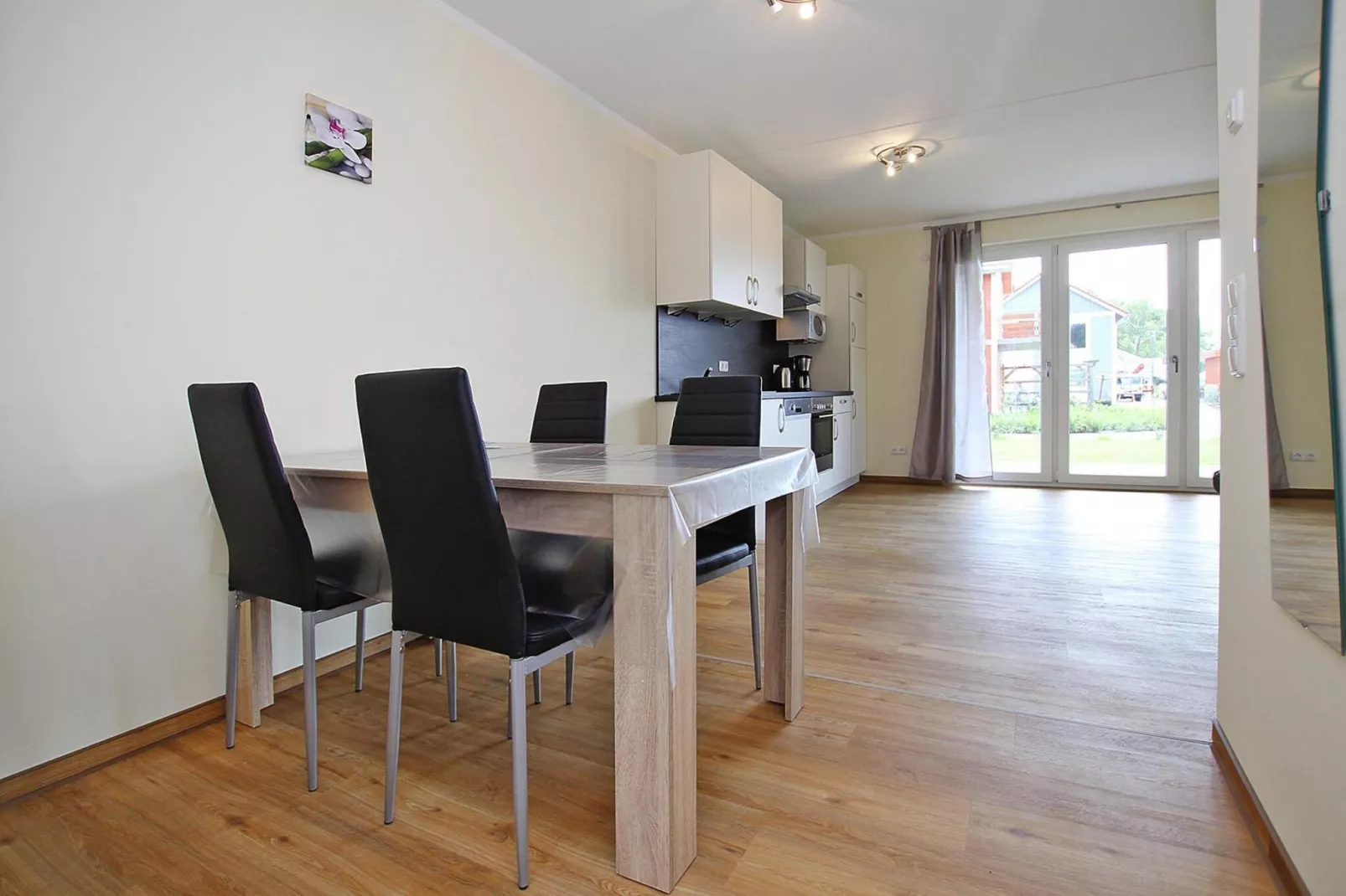 Apartment Hafenflair / Haus 5 EG-Wohnung 17 3 Personen-Eetkamer