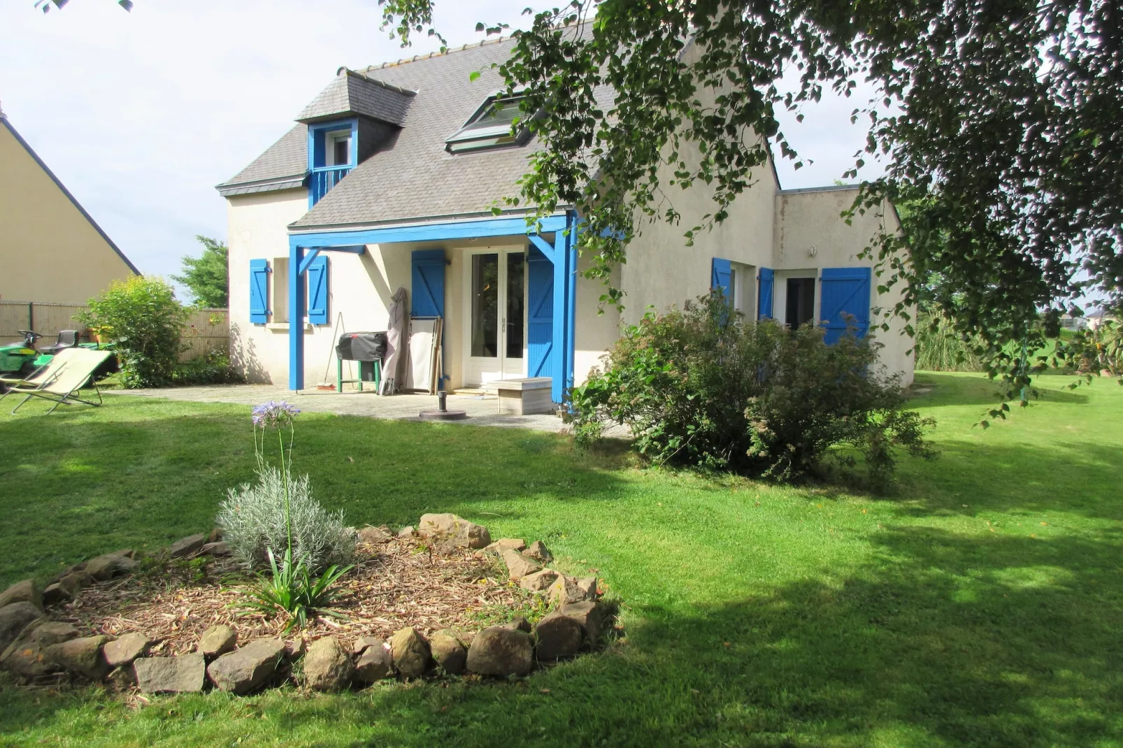 Maison de vacances avec jardin Pordic-Buitenkant zomer