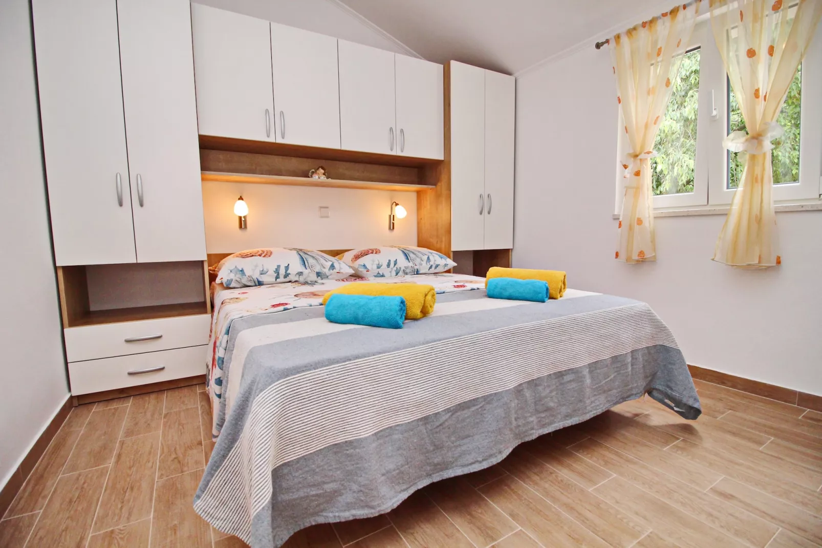 Apartments Memunić - Standard One Bedroom Apartment with Partial Sea View (NOVI)