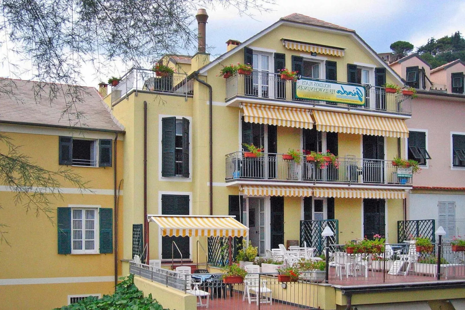 Apartments Giada Moneglia - B4/B401 Casa Giada-Buitenkant zomer