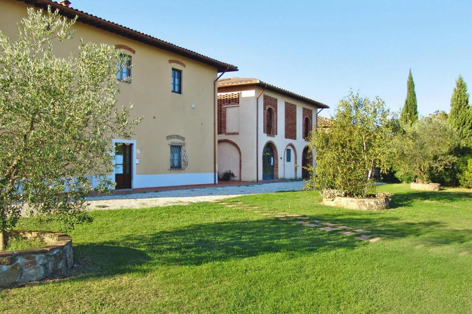 Agri-tourism Poggio al Sole Vinci Type Margherita-Margherita-Buitenkant zomer