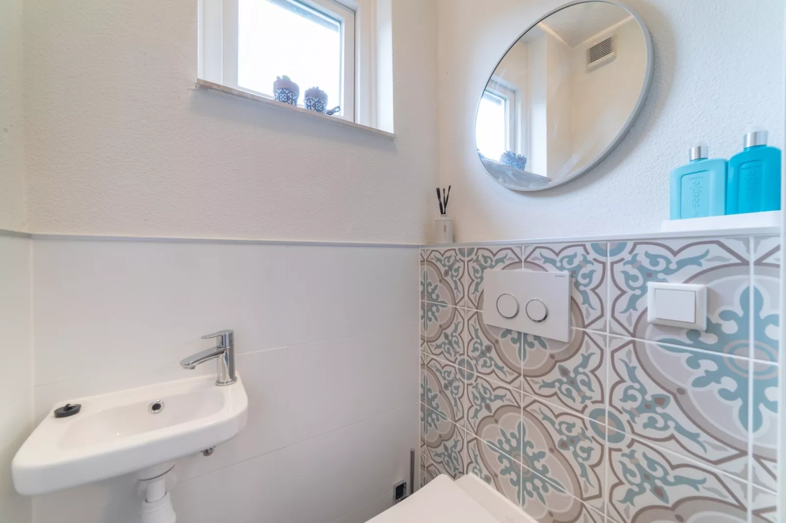 Villapark De Oesterbaai 63-Badkamer