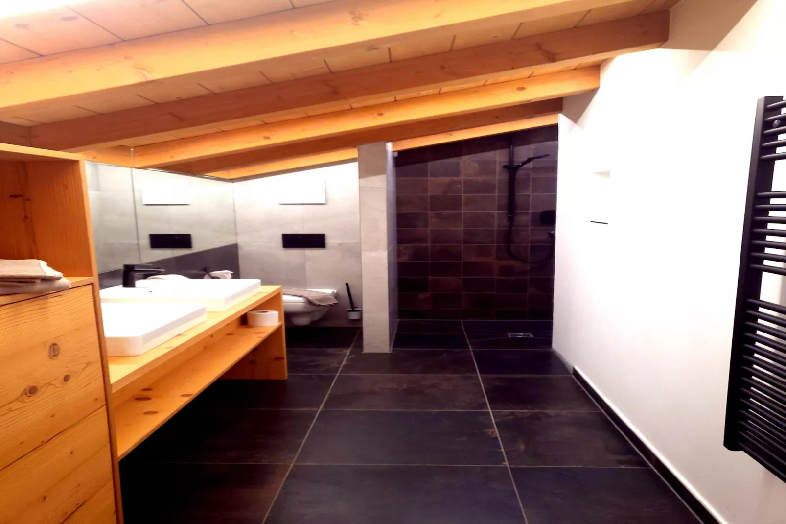 Appartement Tauernfenster-Badkamer