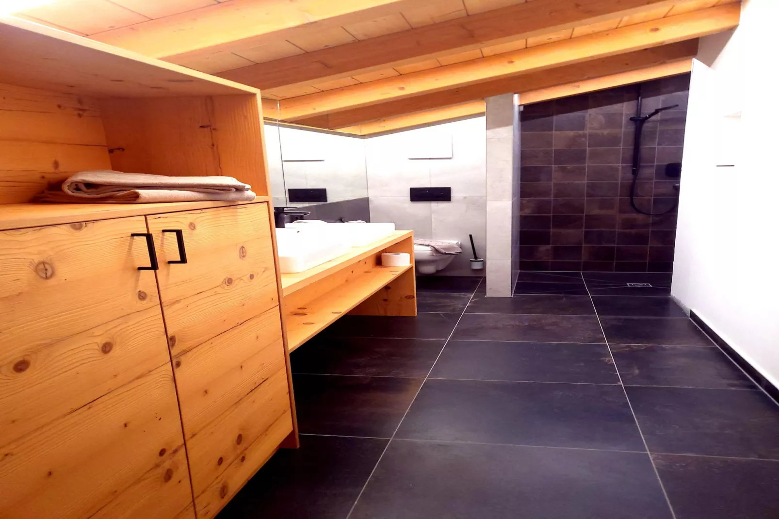 Appartement Tauernfenster-Badkamer
