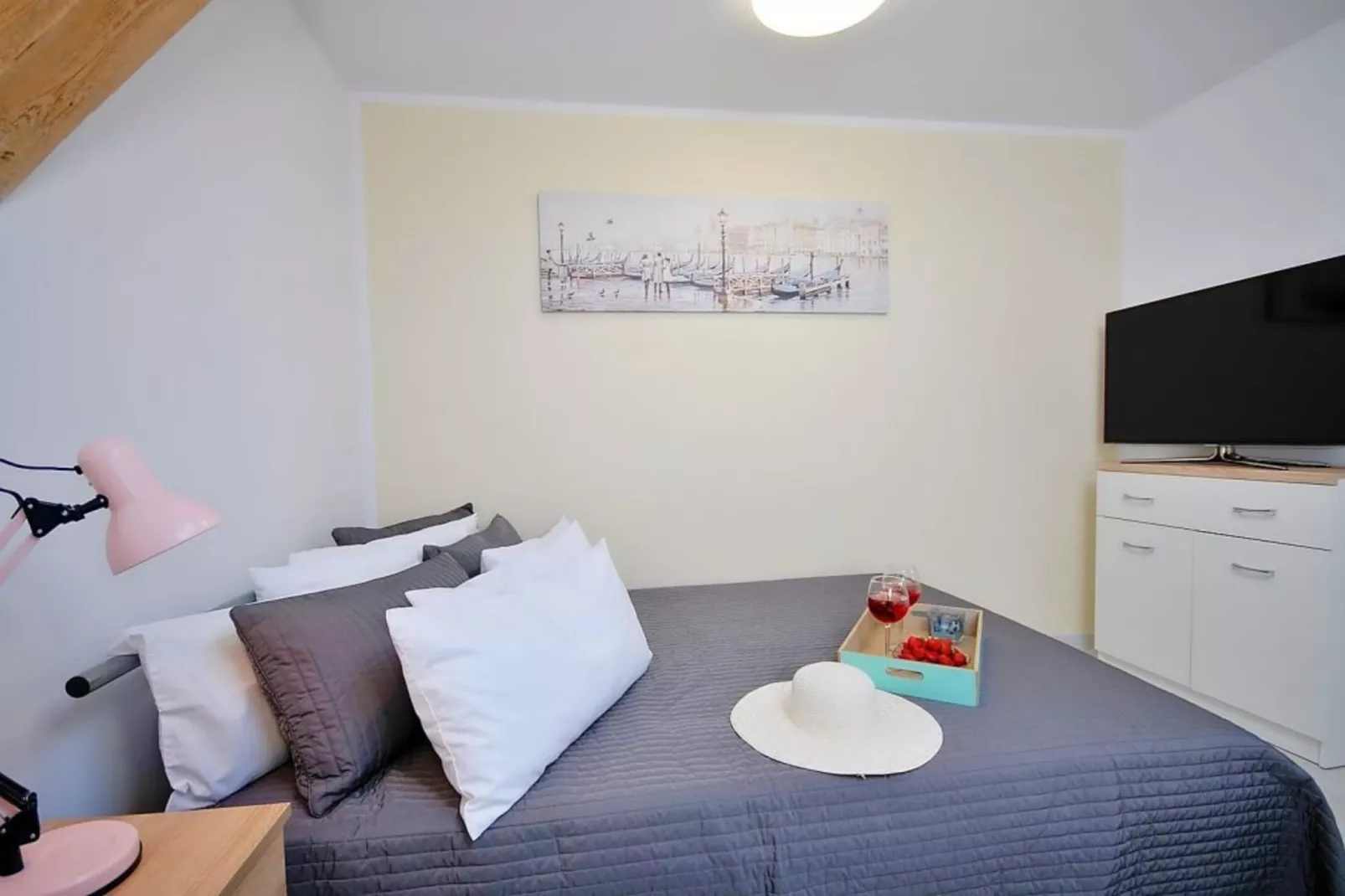 	Studio 2-osobowe nr 2 17 m2 na poddaszu Ustronie Morskie-Slaapkamer