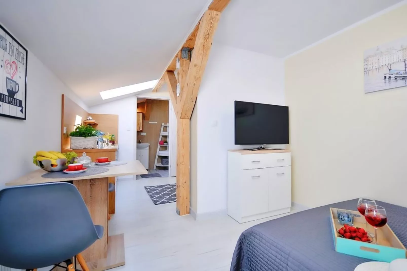 	Studio 2-osobowe nr 2 17 m2 na poddaszu Ustronie Morskie-Woonkamer