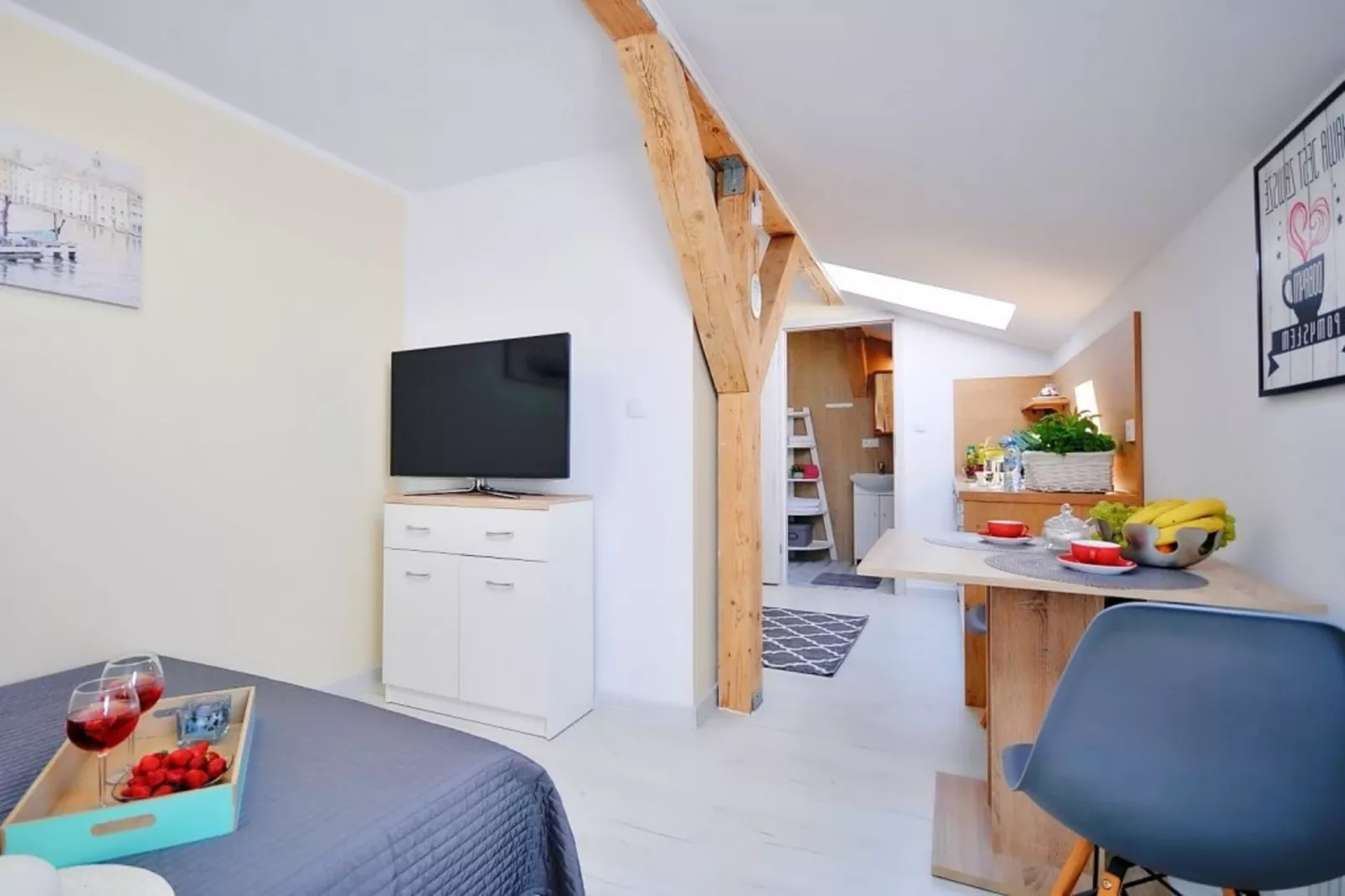 	Studio 2-osobowe nr 2 17 m2 na poddaszu Ustronie Morskie-Woonkamer
