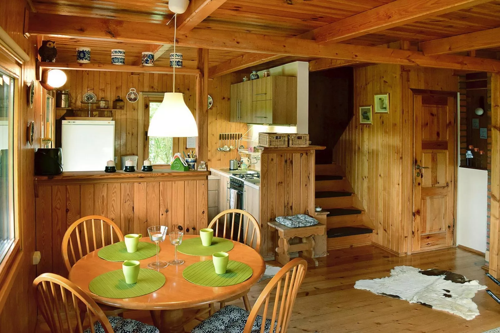 Holiday home Gowidlino-Eetkamer