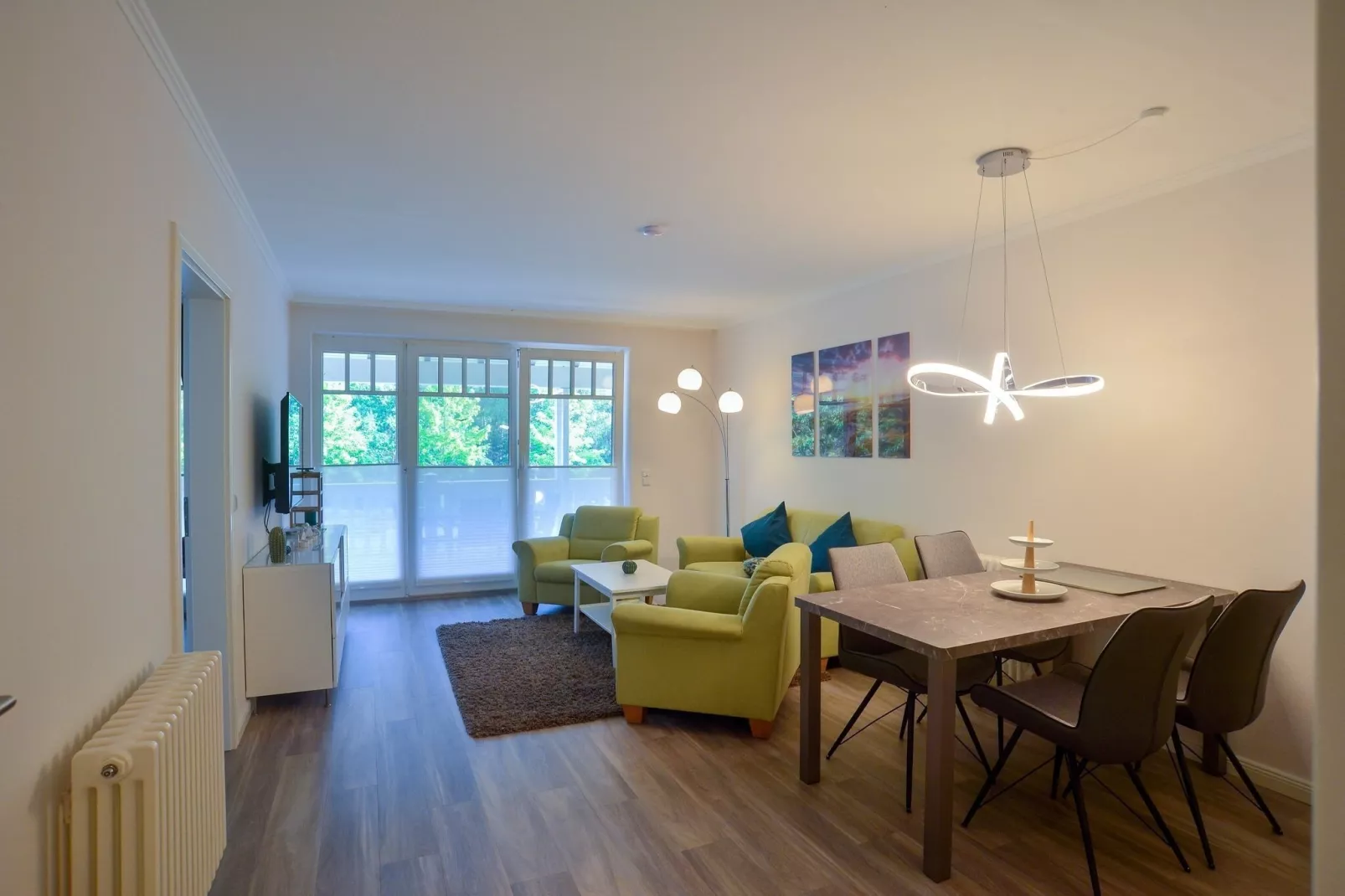 DP 3-6 EG/OG/DG 5 Personen-Woonkamer