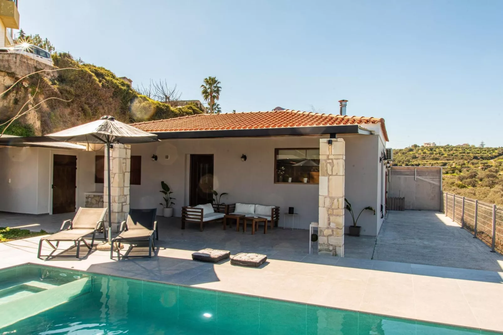 Canyon 2 villa with private pool-Buitenkant zomer