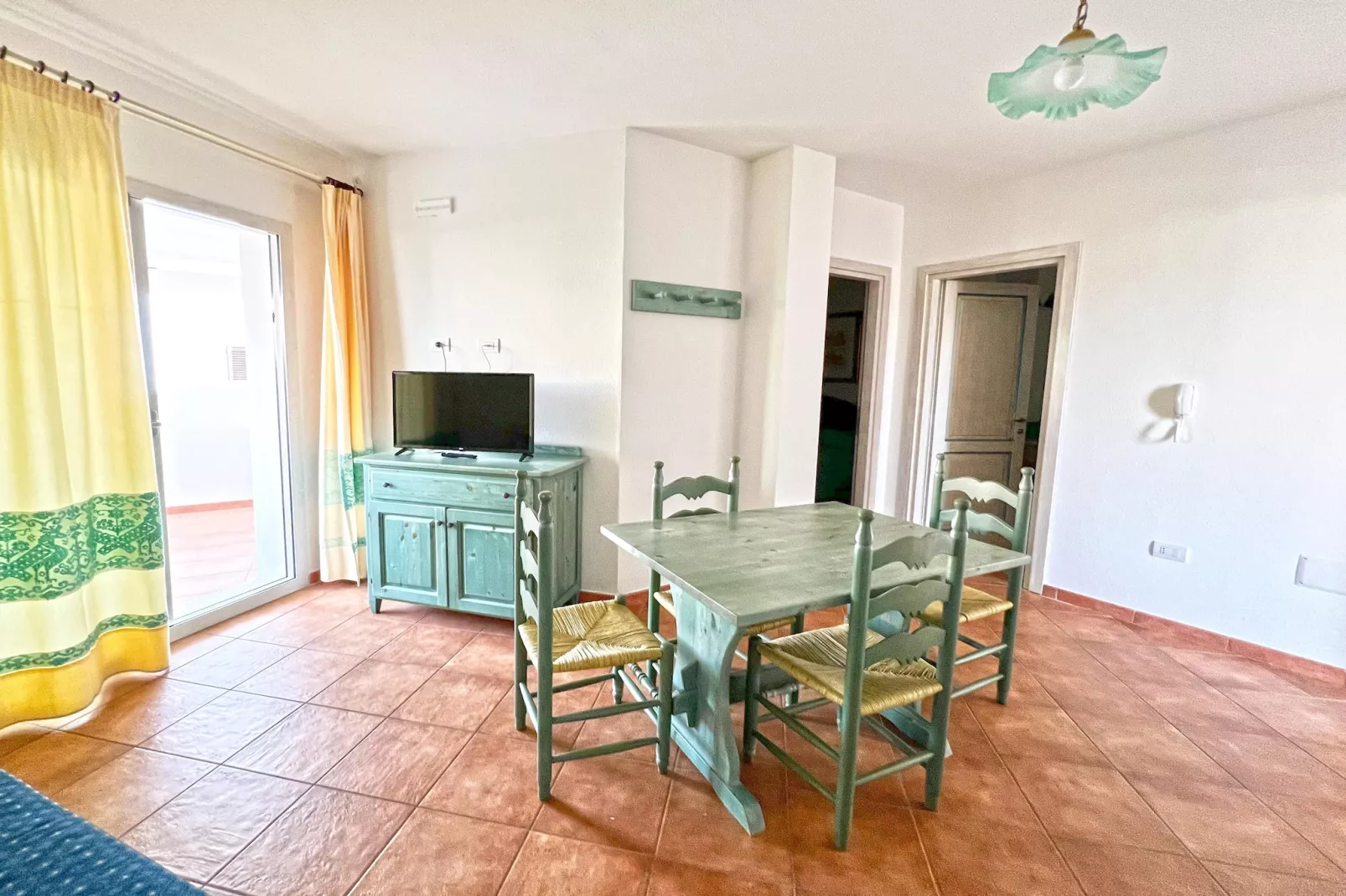 Le Residence del Maria Rosaria Orosei - Bilo 3-Eetkamer