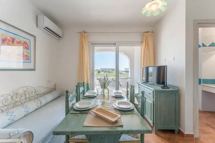 Le Residence del Maria Rosaria Orosei - Bilo 5-Eetkamer