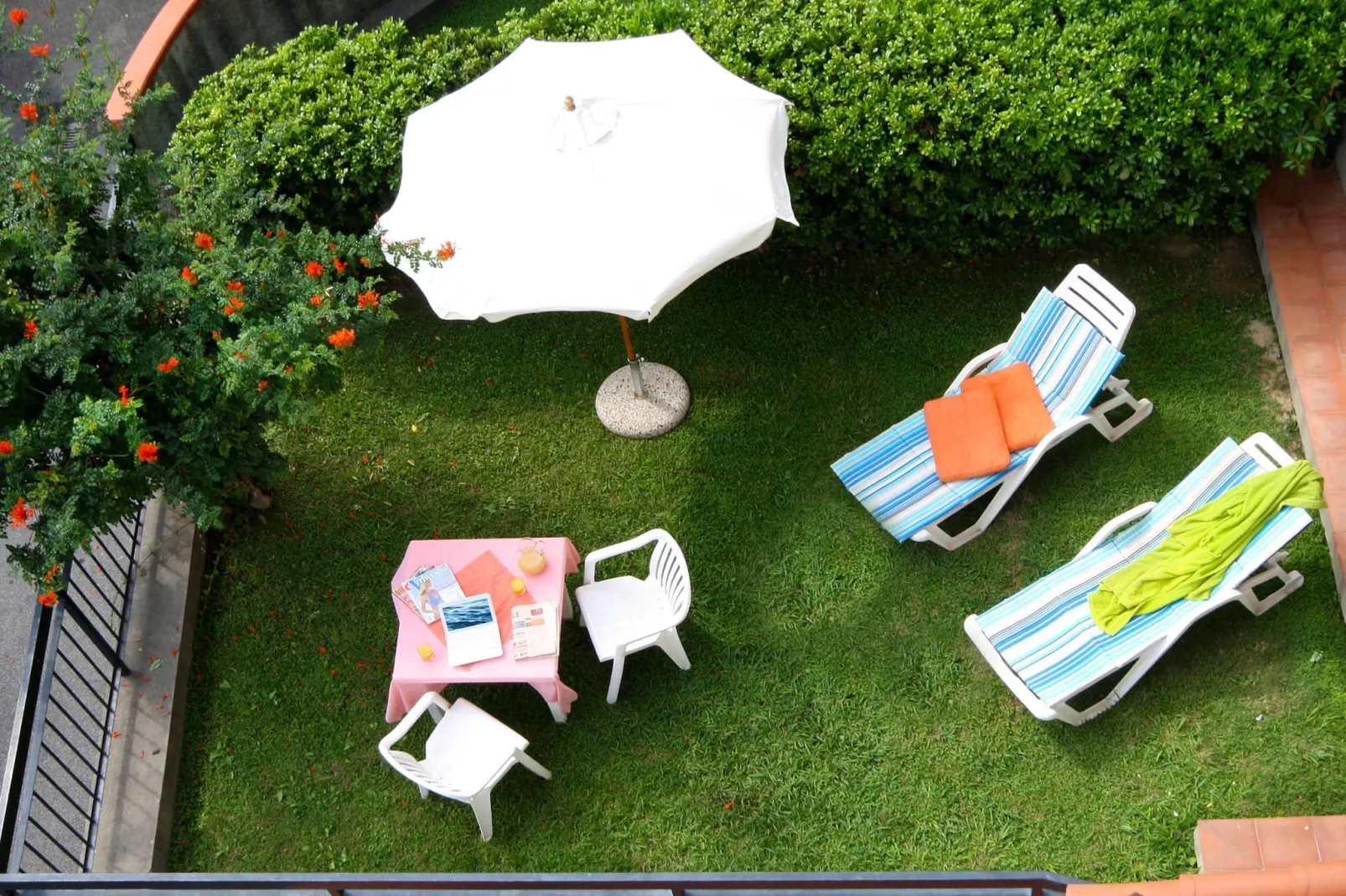 RESIDENCE LA MERIDIANA A TWO-ROOM APT 4 PAX BK/TERRACE/GARDEN - B401-Tuinen zomer
