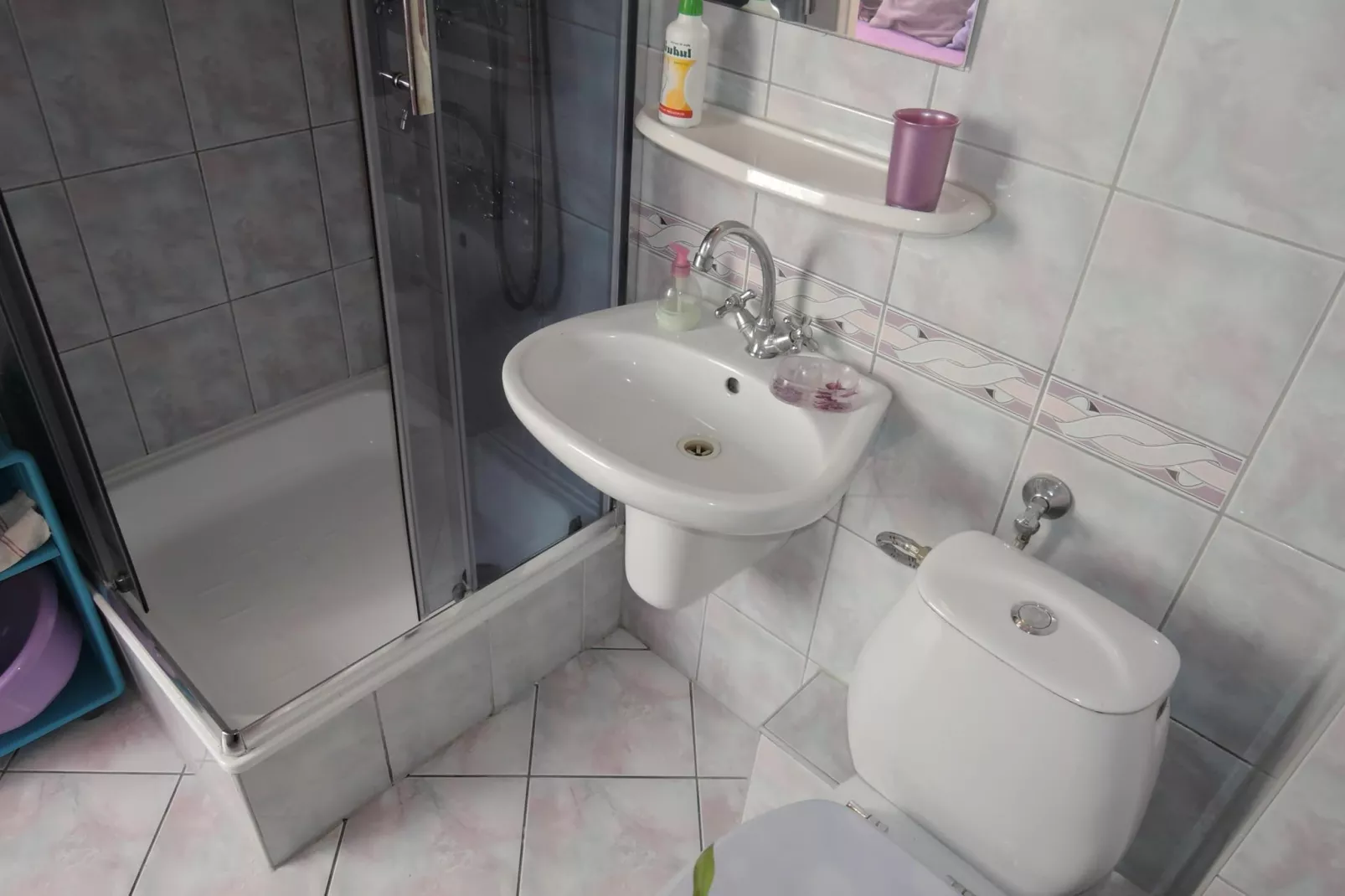 Dwójka fioletowa I piętro-Badkamer
