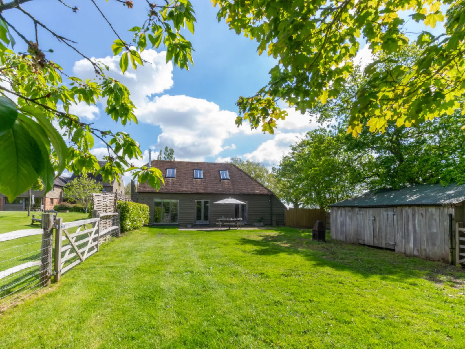 Methersham Oast Barn-Binnen