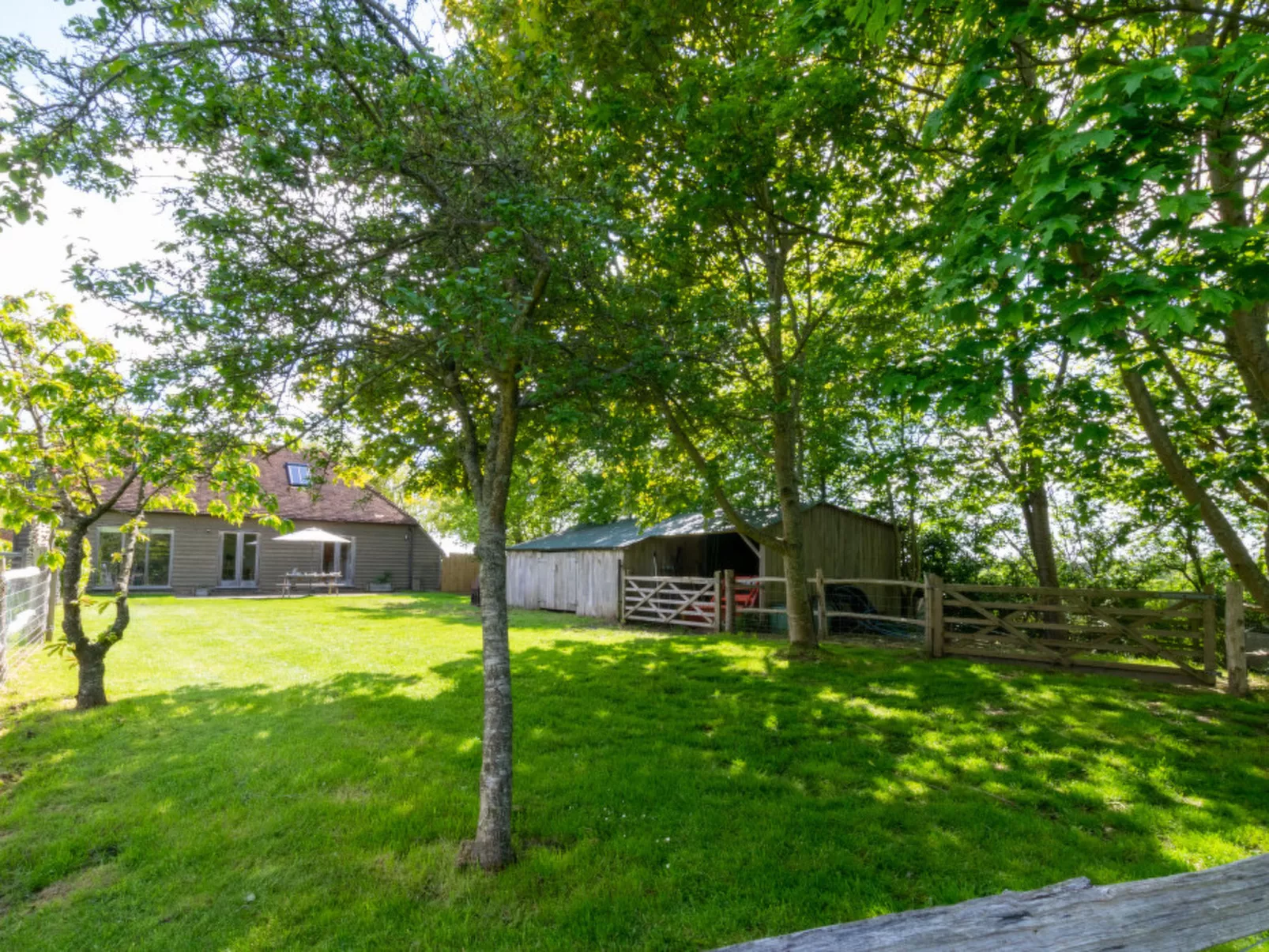Methersham Oast Barn-Binnen