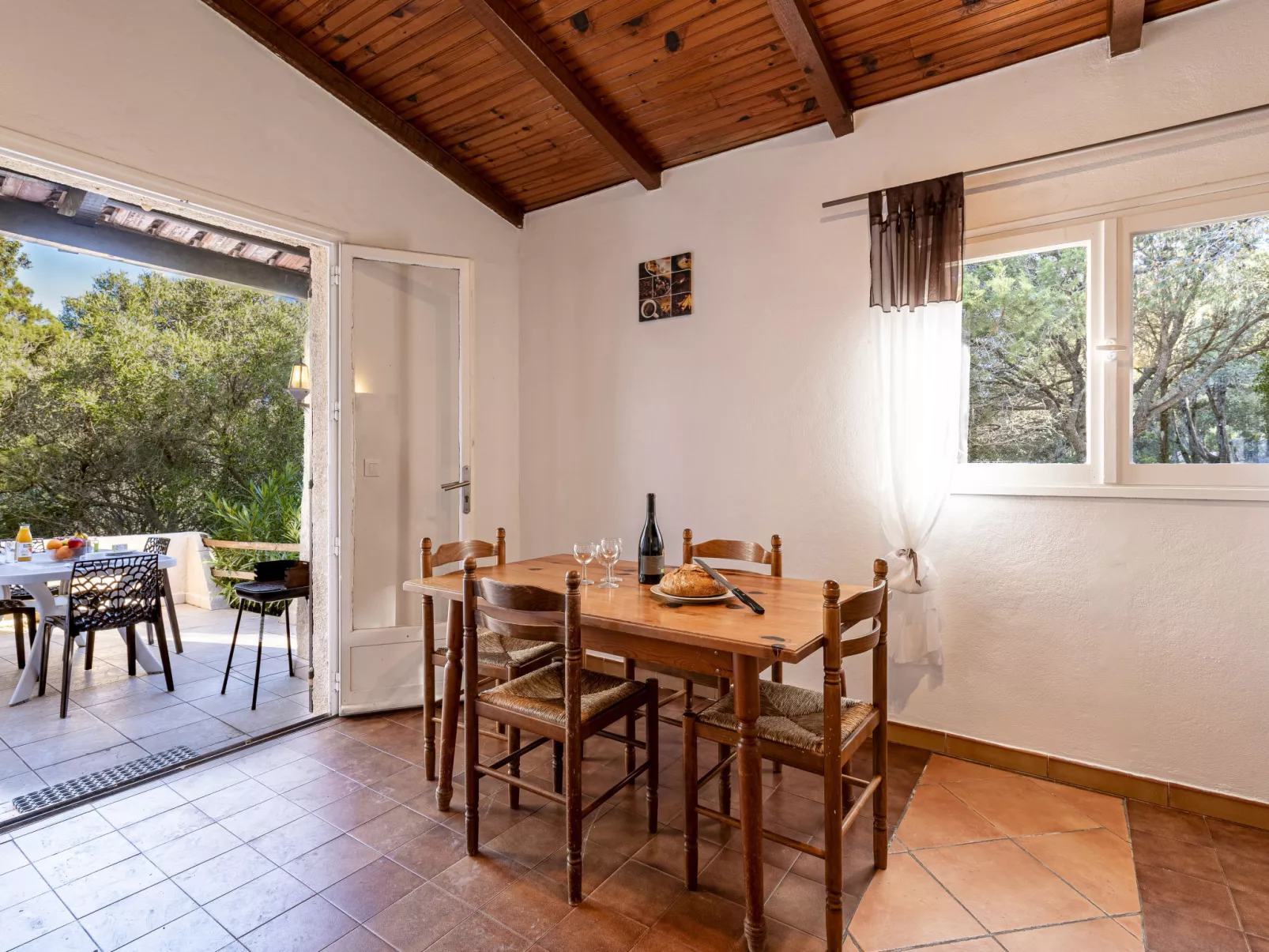Casa Cala Rossa-Binnen