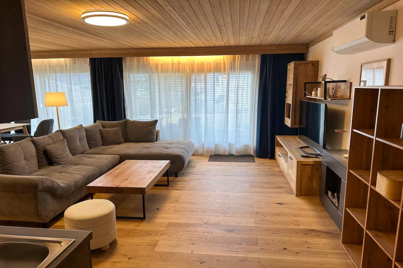Apartment 2 - ILAN  6 P-Woonkamer