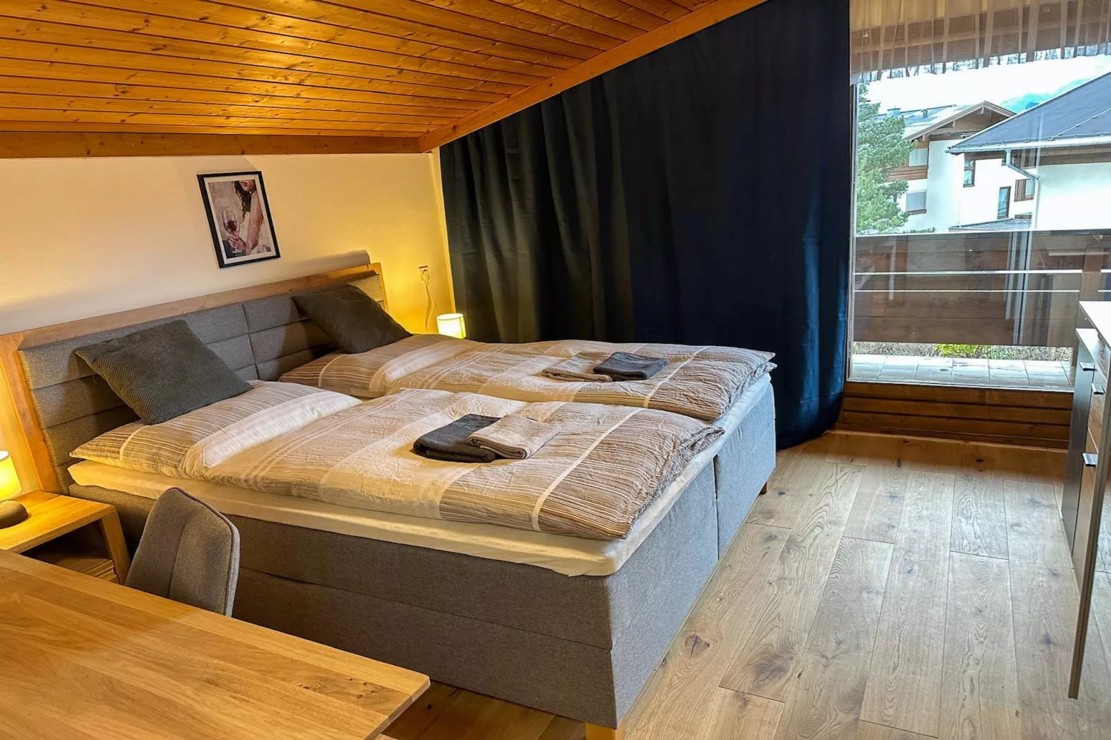 Doppelzimmer 5 - LOU in Saalfelden-Pinzgau-Slaapkamer