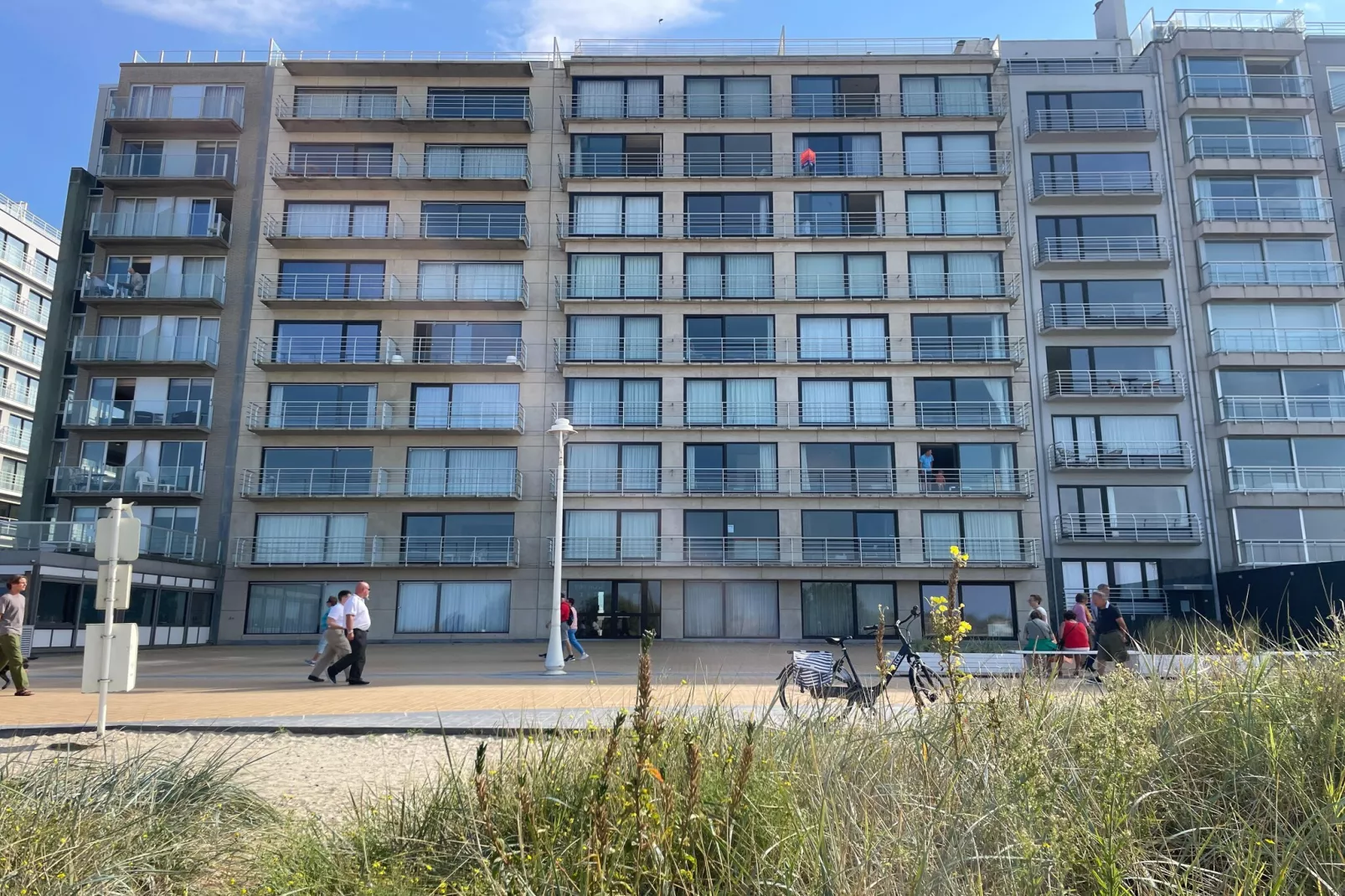 SIRENUSE I EN II I/0404 Rechtse lift-Buitenkant zomer