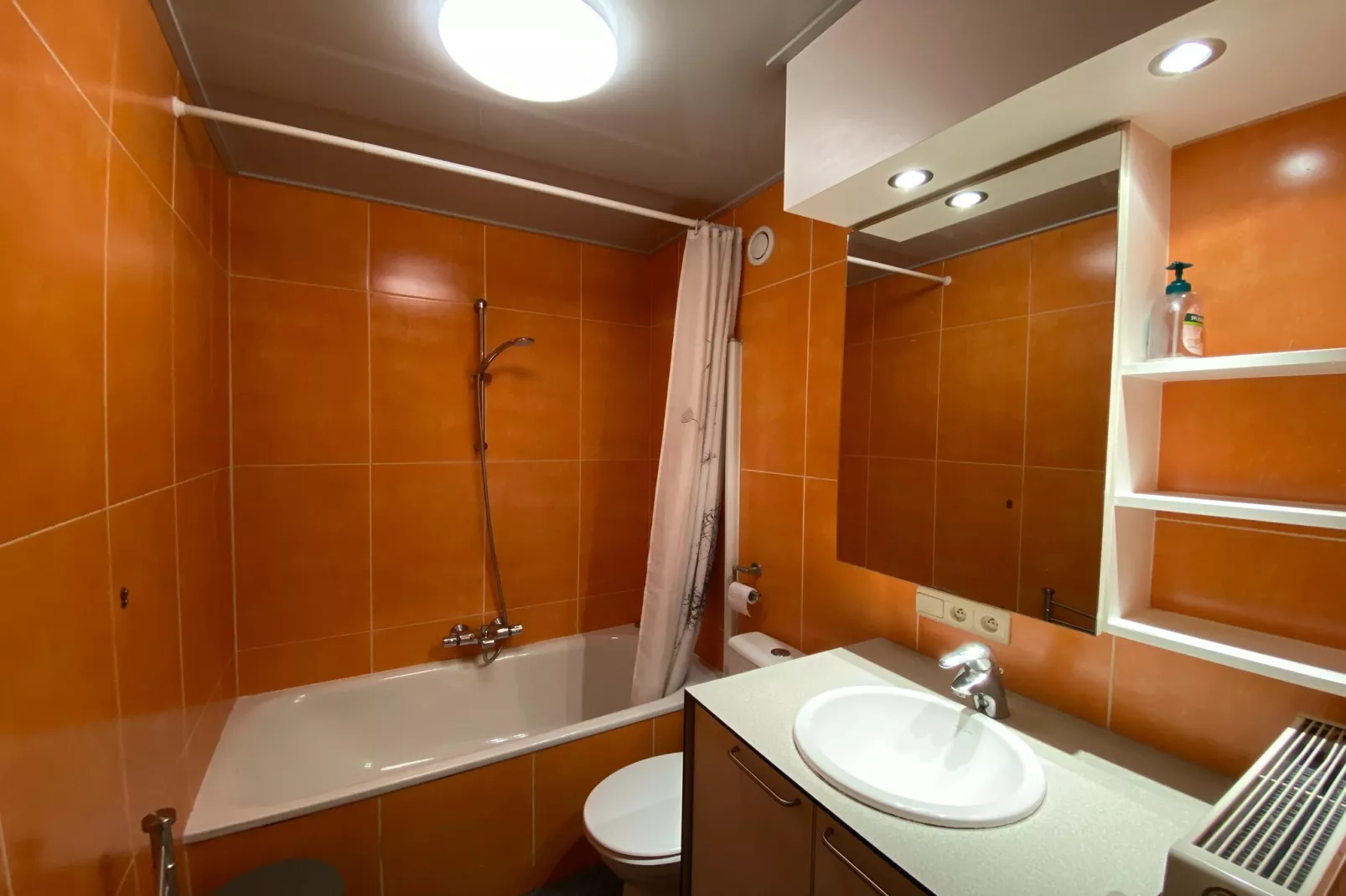STELLA MARIS 101-Badkamer