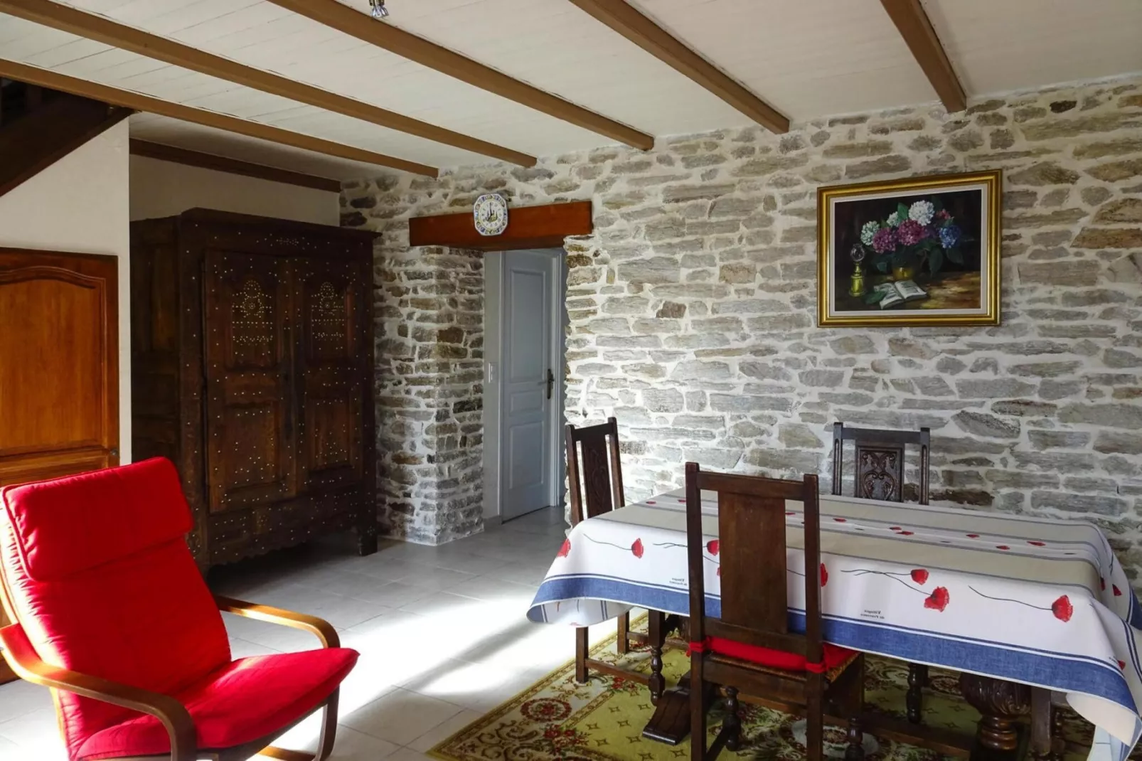 Holiday home La Forêt-Fouesnant-Eetkamer