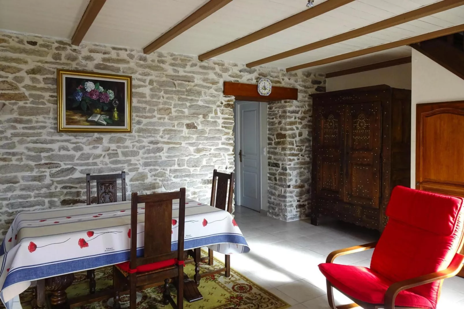 Holiday home La Forêt-Fouesnant-Eetkamer