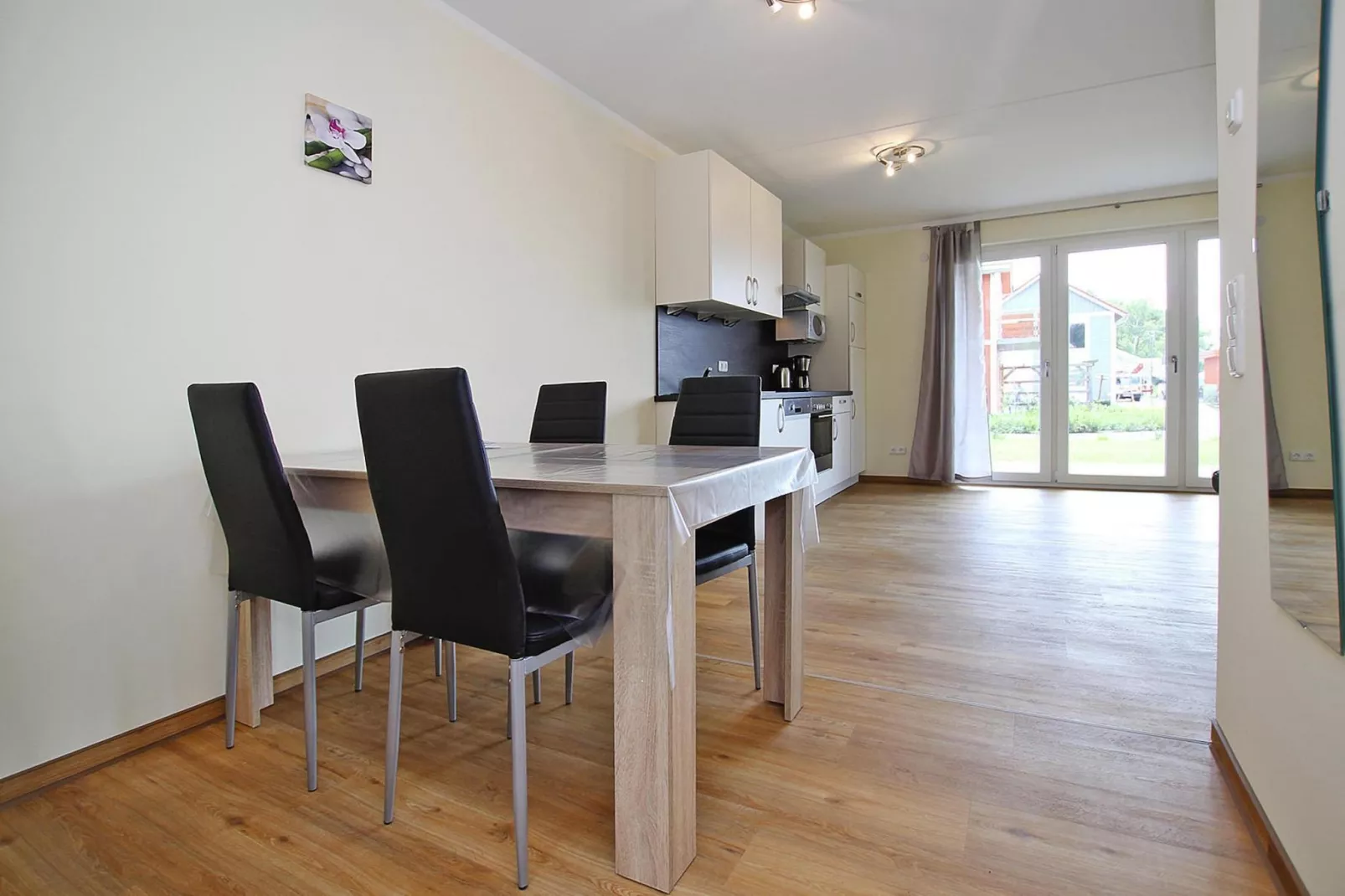 Apartment Hafenflair / Haus 5 EG-Wohnung 17 2 und 2 Personen-Eetkamer