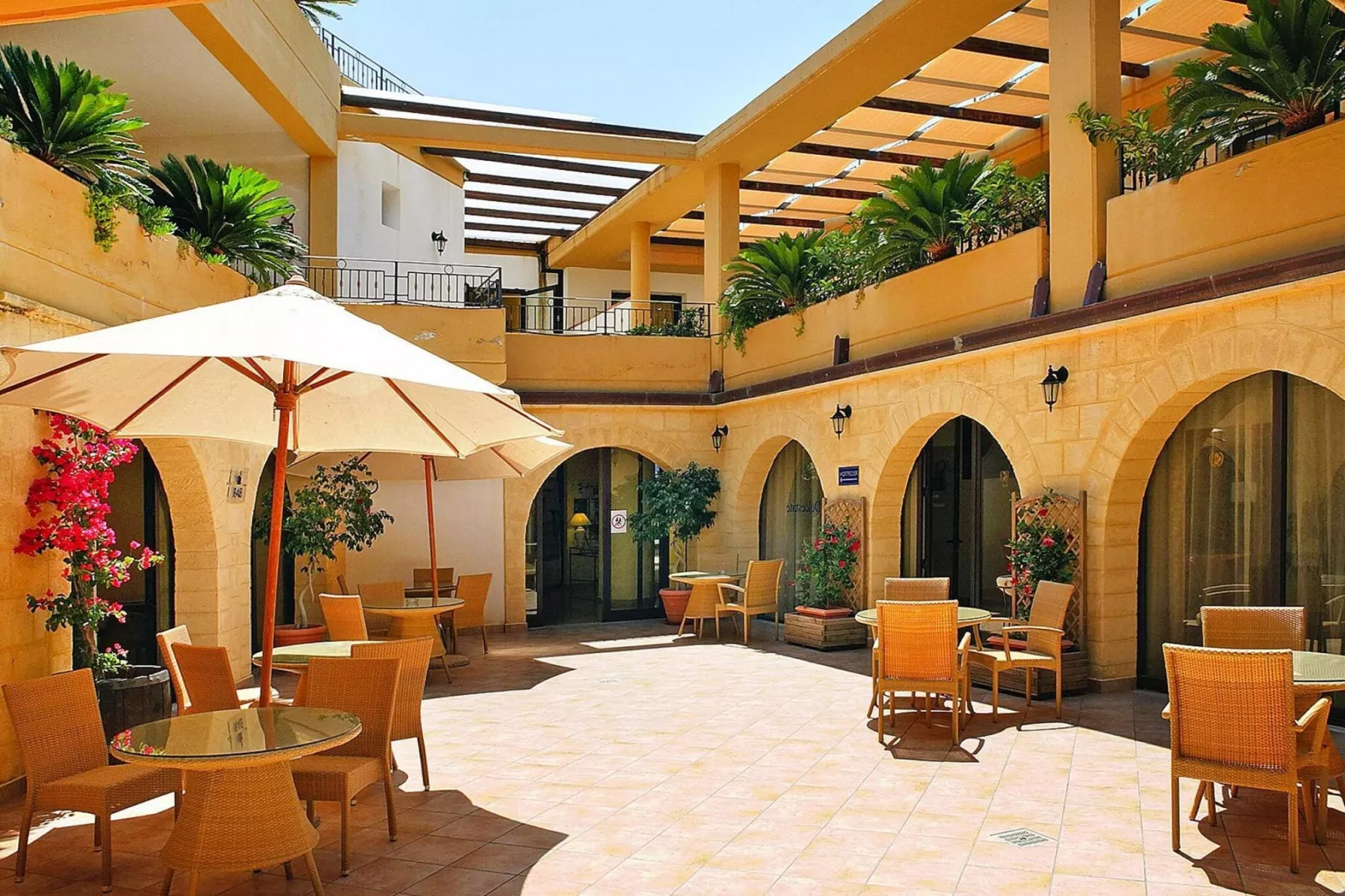 Apartments Dolcestate, Campofelice di Rocce-Bilo 2/4 pax-Buitenkant zomer