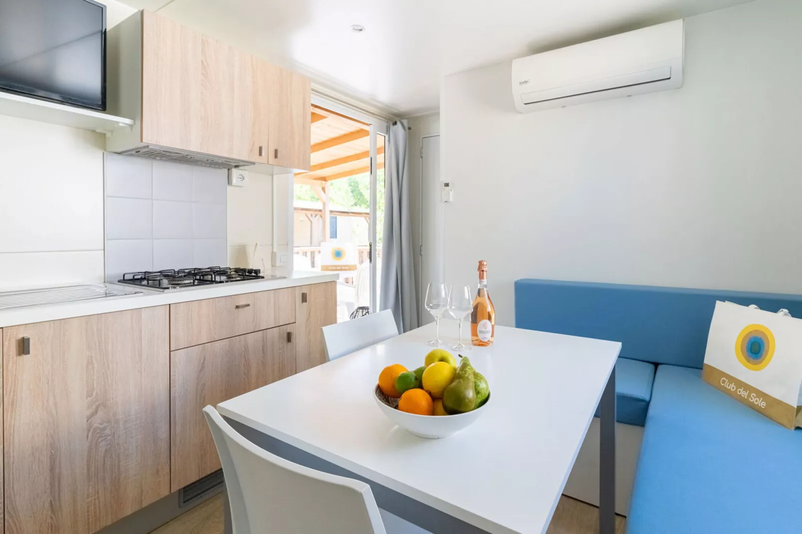 Rimini Family Village Viserba Rimini - Lodge 4 plus 1 pax-Eetkamer