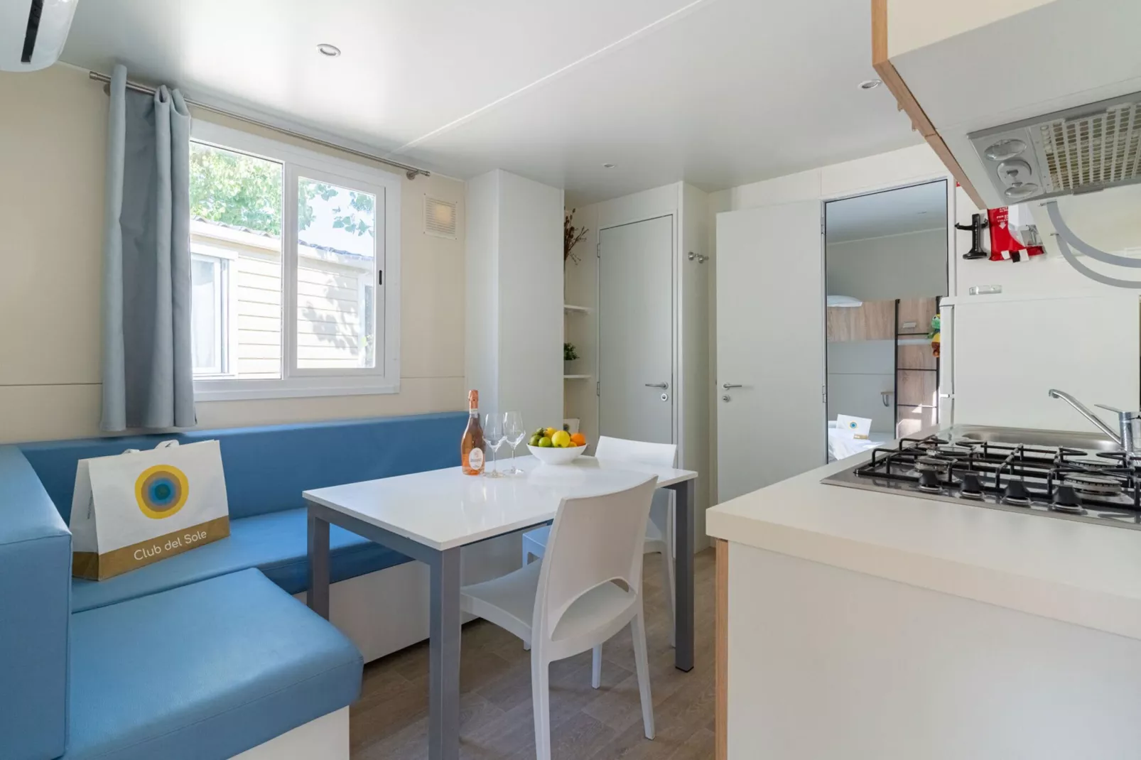 Rimini Family Village Viserba Rimini - Lodge 4 plus 1 pax-Eetkamer
