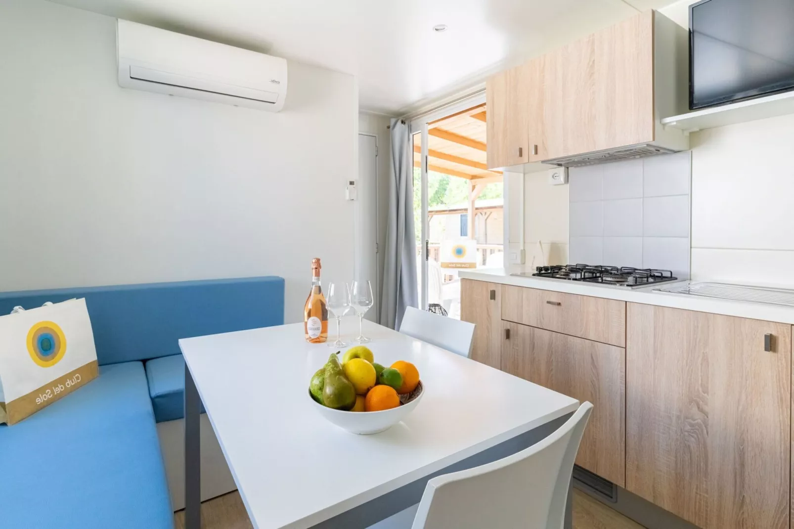 Rimini Family Village Viserba Rimini - Lodge 4 plus 1 pax-Eetkamer