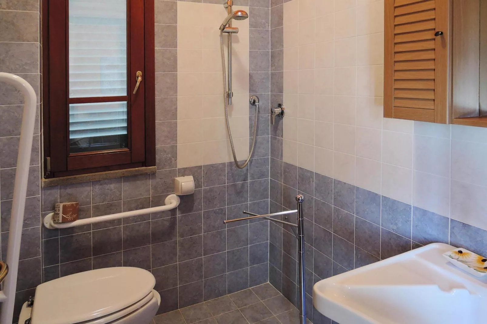 Agri-tourism Borgo Pinete, Pinete Fucecchio-Trilo, Typ 4, 1-6 Pax-Badkamer