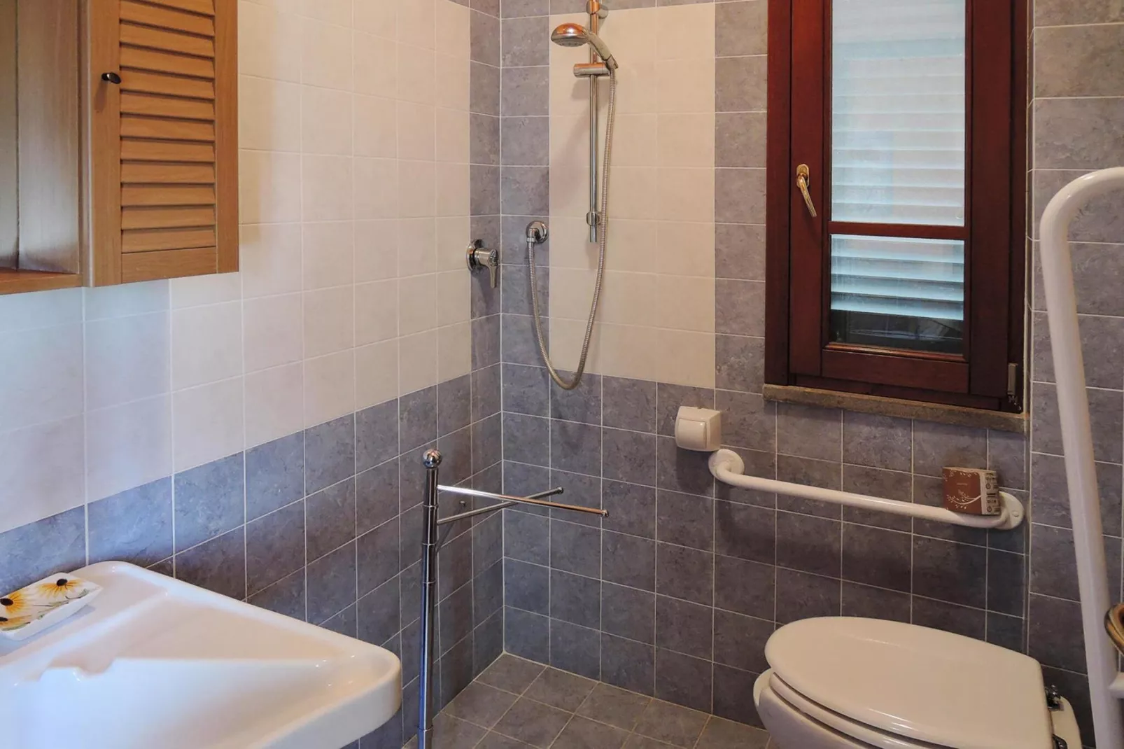Agri-tourism Borgo Pinete, Pinete Fucecchio-Trilo, Typ 4, 1-6 Pax-Badkamer