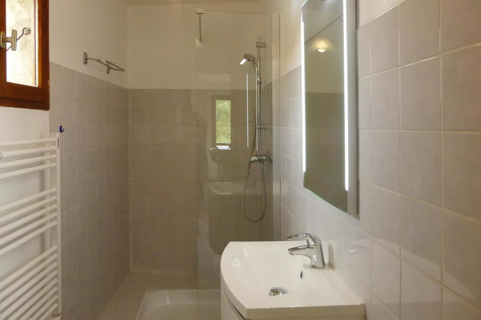 Ferienwohnung in Malaucène / Prune-Badkamer