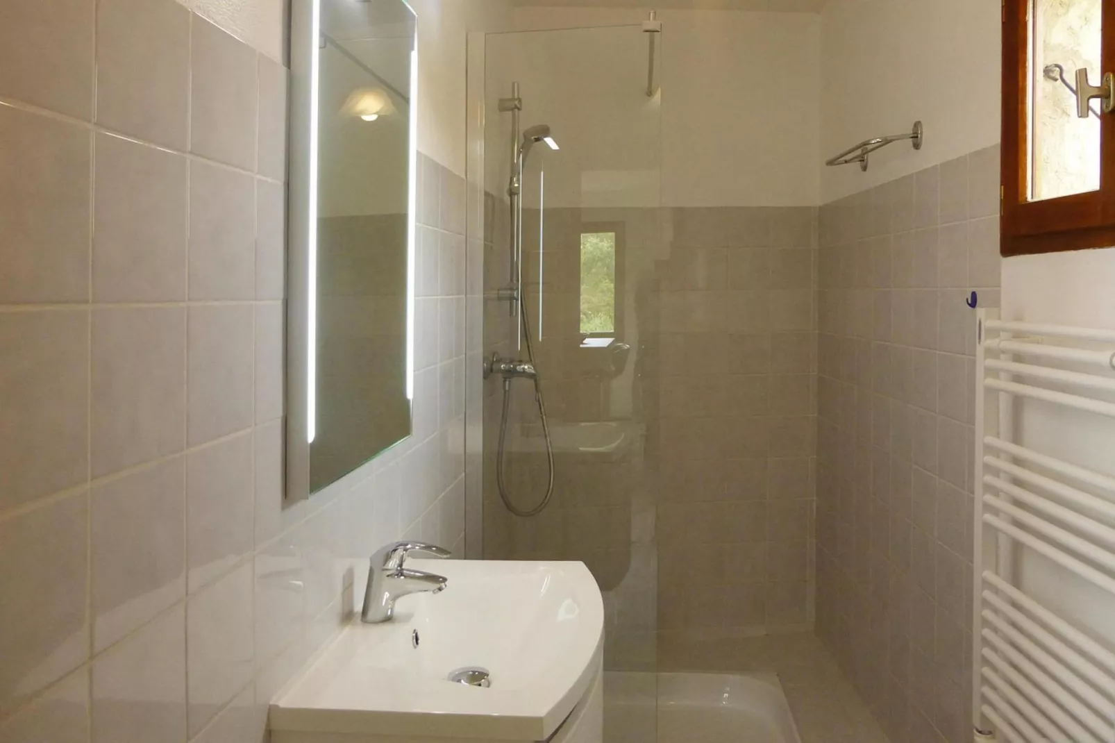 Ferienwohnung in Malaucène / Prune-Badkamer